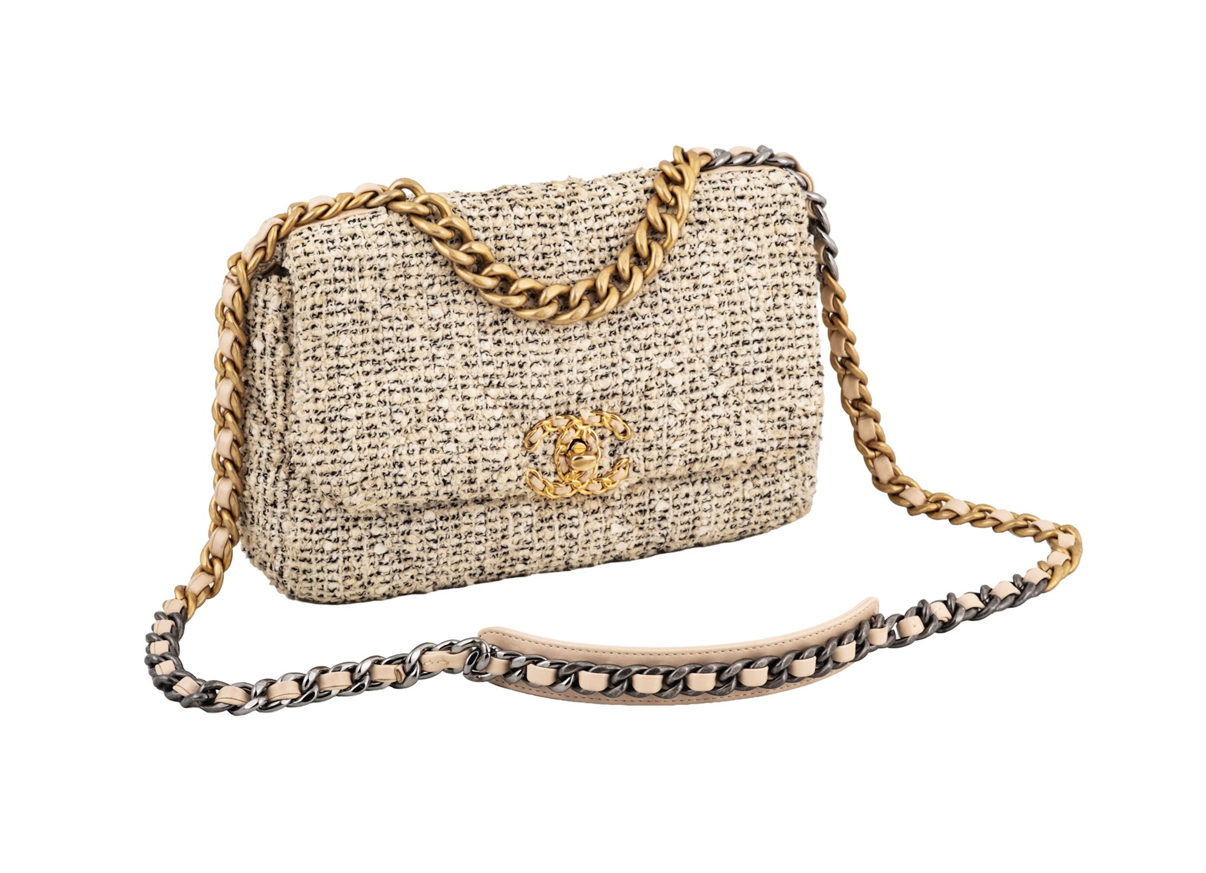 Chanel Chanel 19 Small