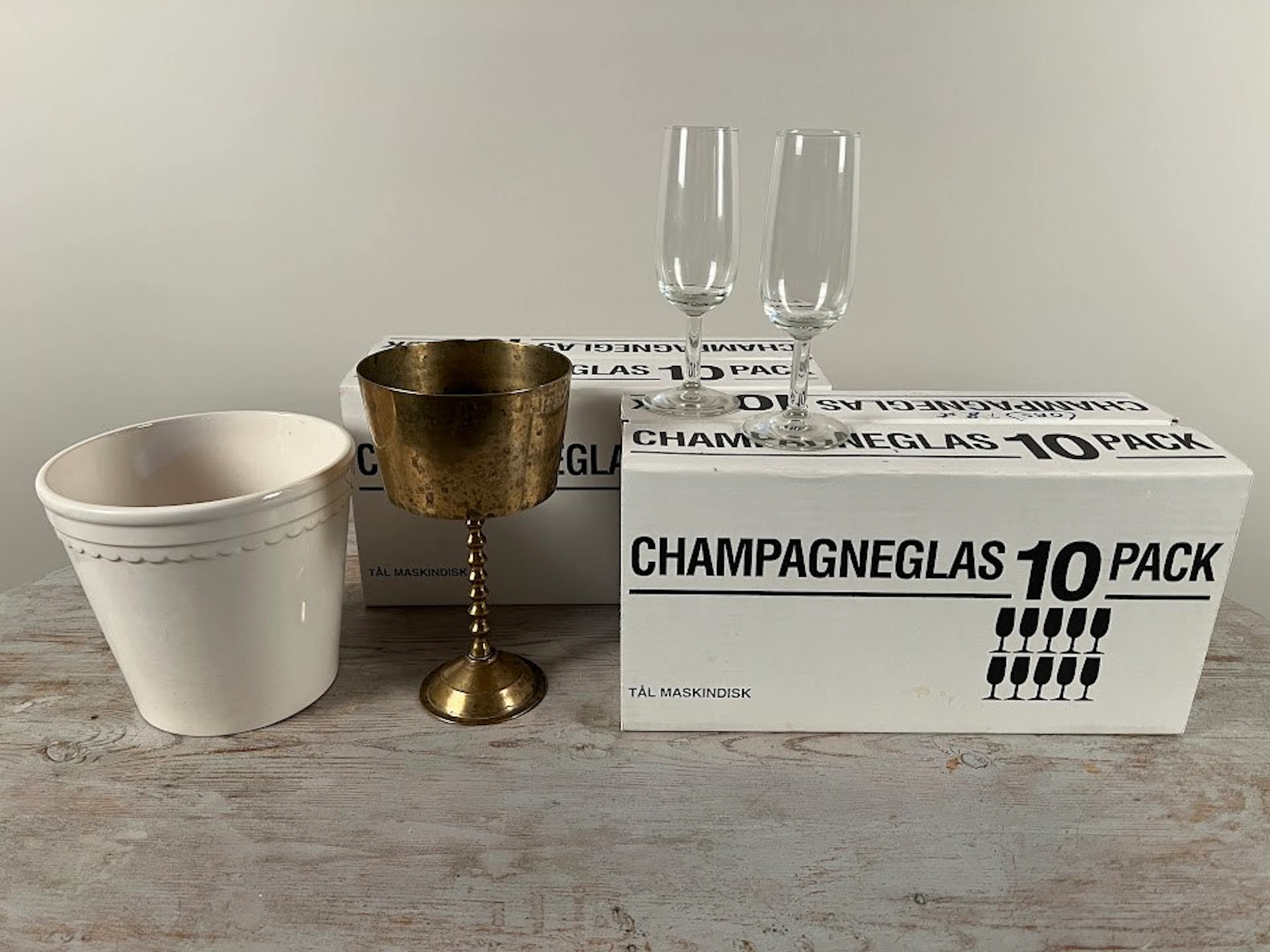 Champagneglas + 2 krukor