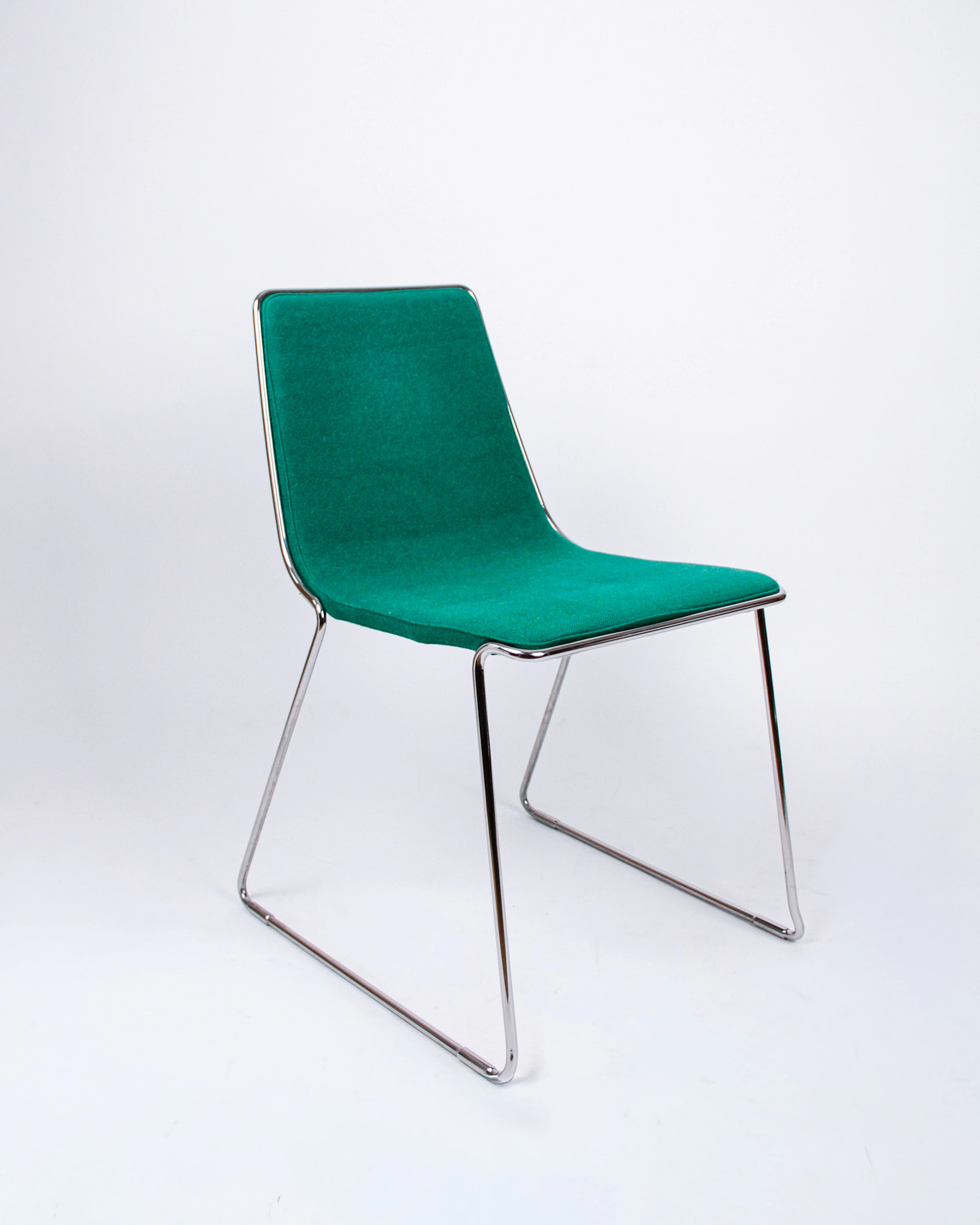 Stol, "Speed", Johan Lindstén, textil och krom, Johanson Design