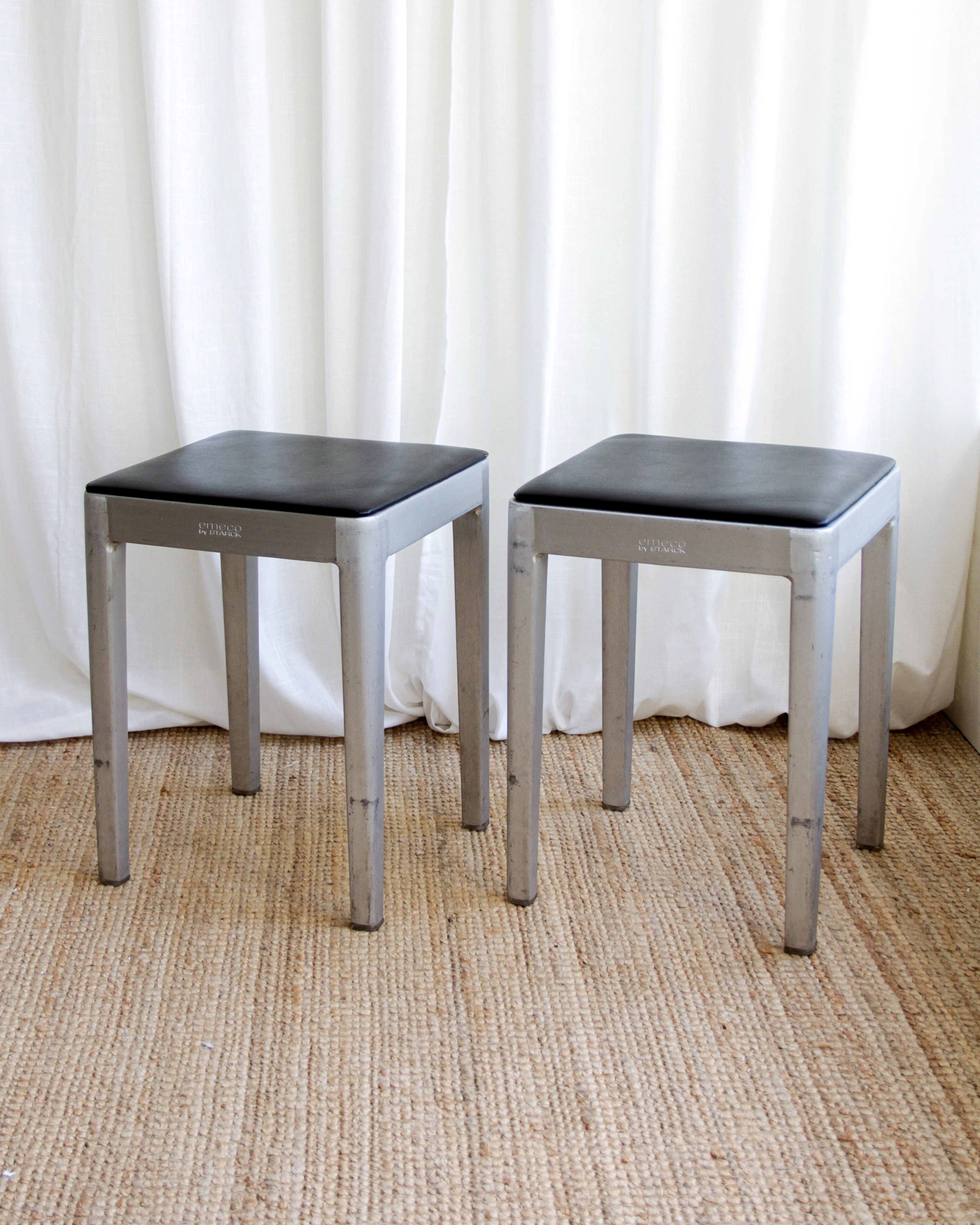 Pallar, 2 st, "Emeco Stool", Philippe Starck, Emeco, borstad aluminium