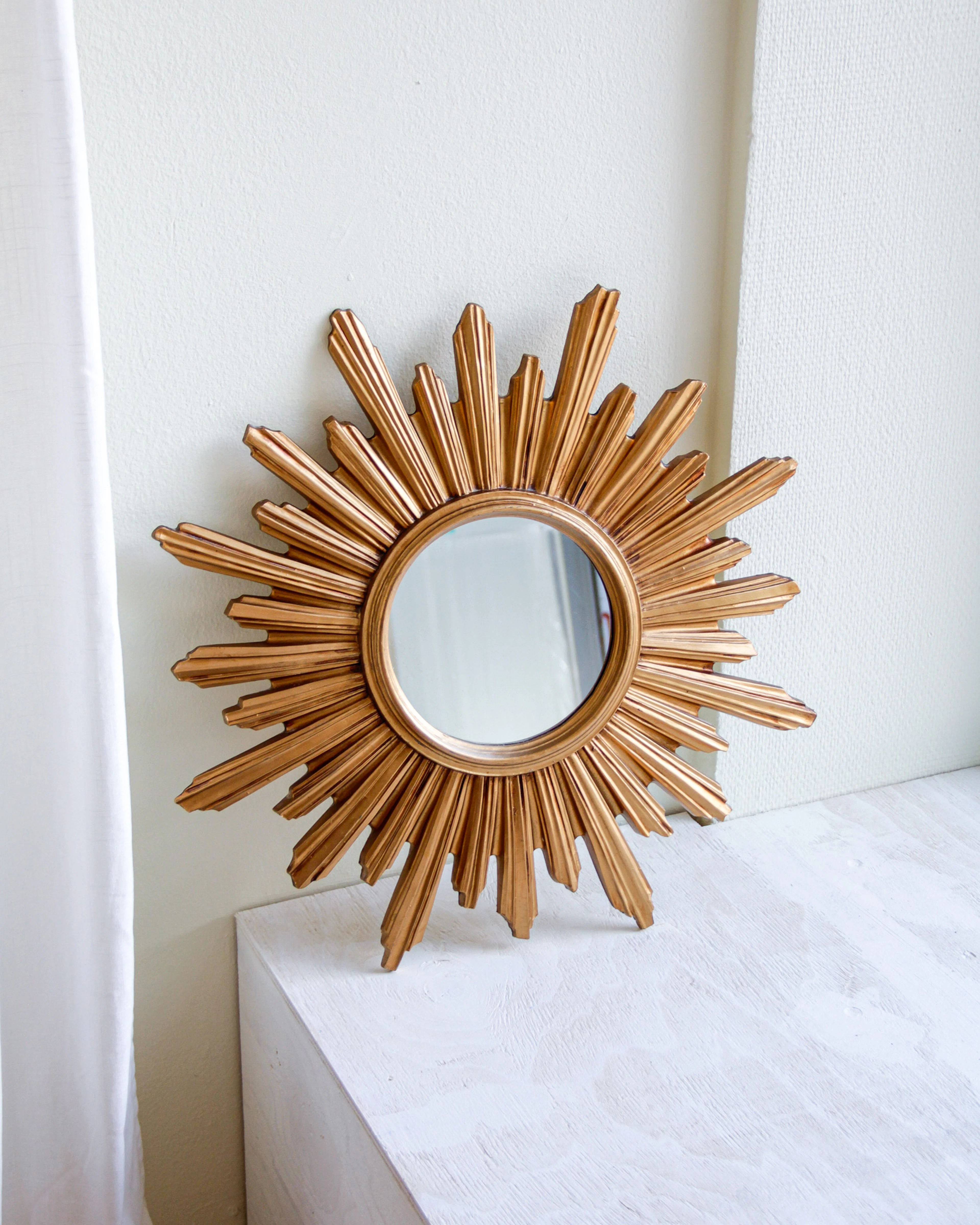 Spegel, solmotiv, spegelglas och förgyllt trä