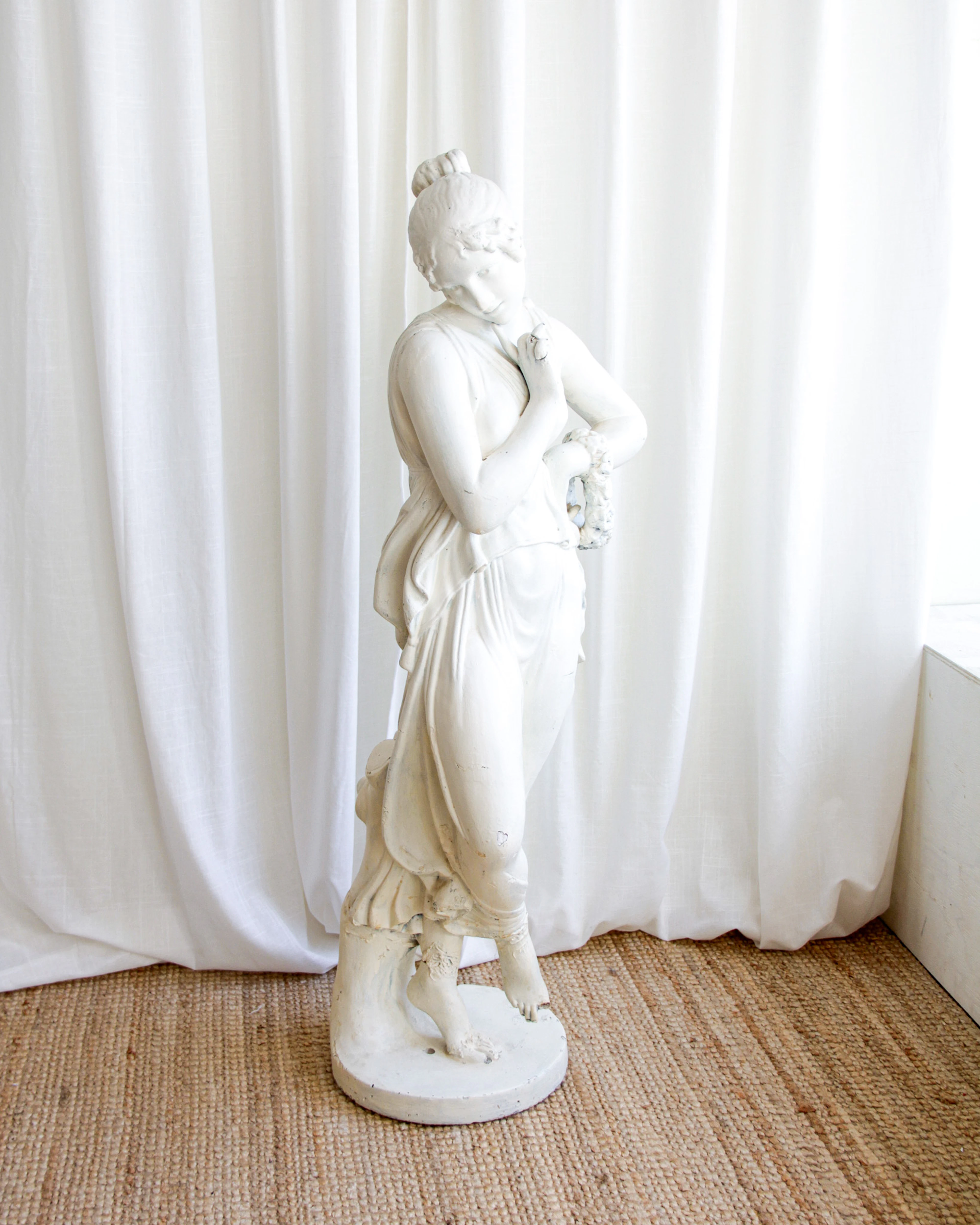 Skulptur, Proserpina, bemålad betong