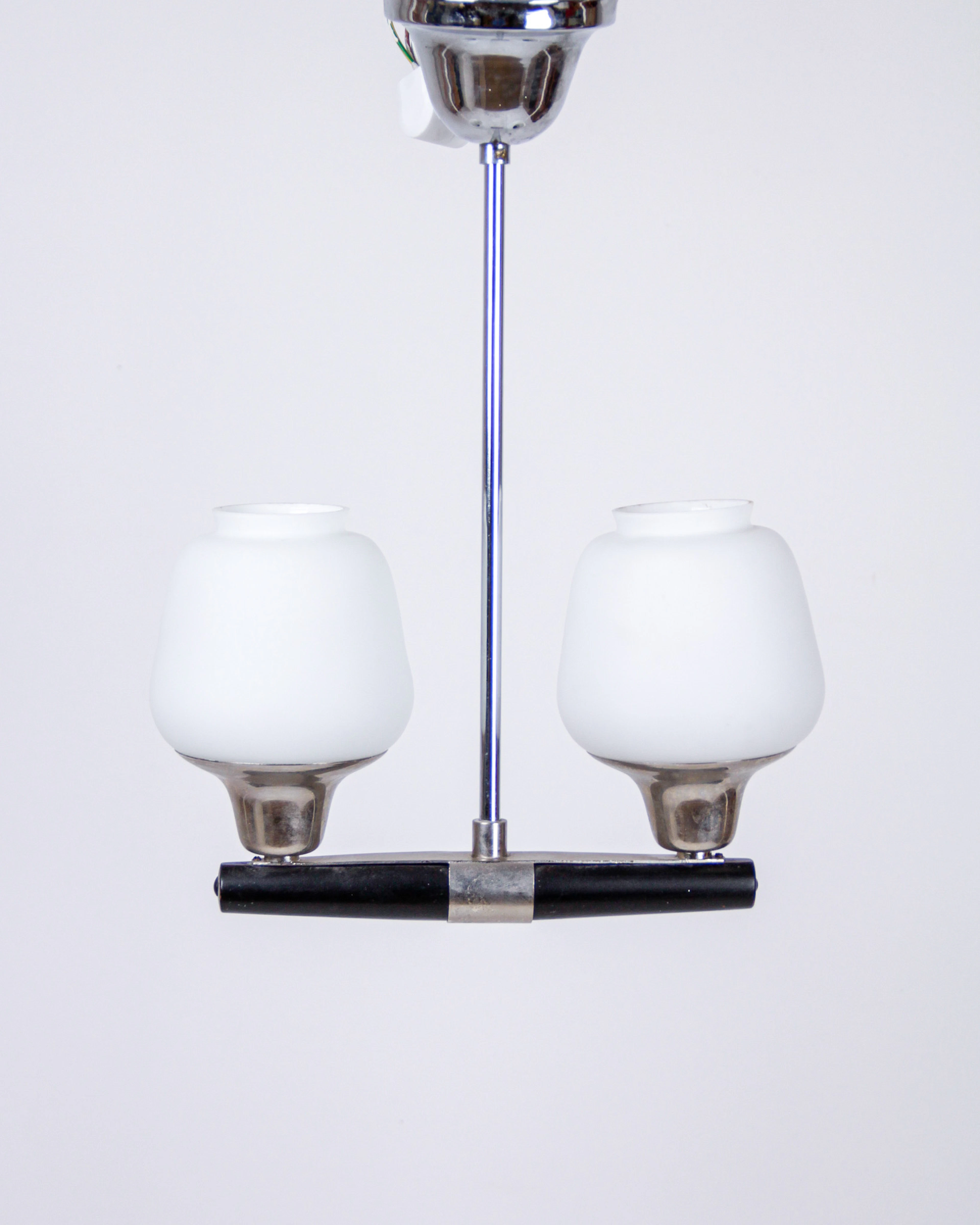 Taklampa, Art deco-stil, opalglas, krom och trä