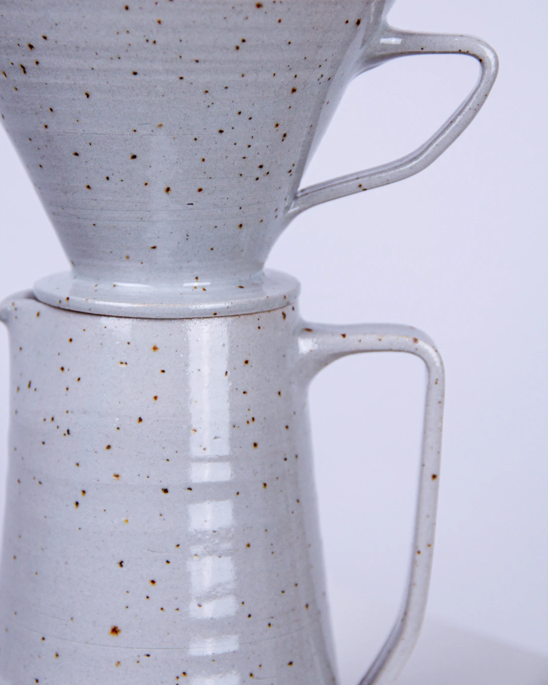 Kaffebryggare, Nike Kero, reduktionsbränt stengods, märkt