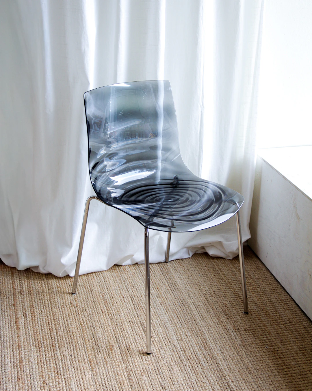 Stol, "L'eu", plast och krom, Calligaris, Italien