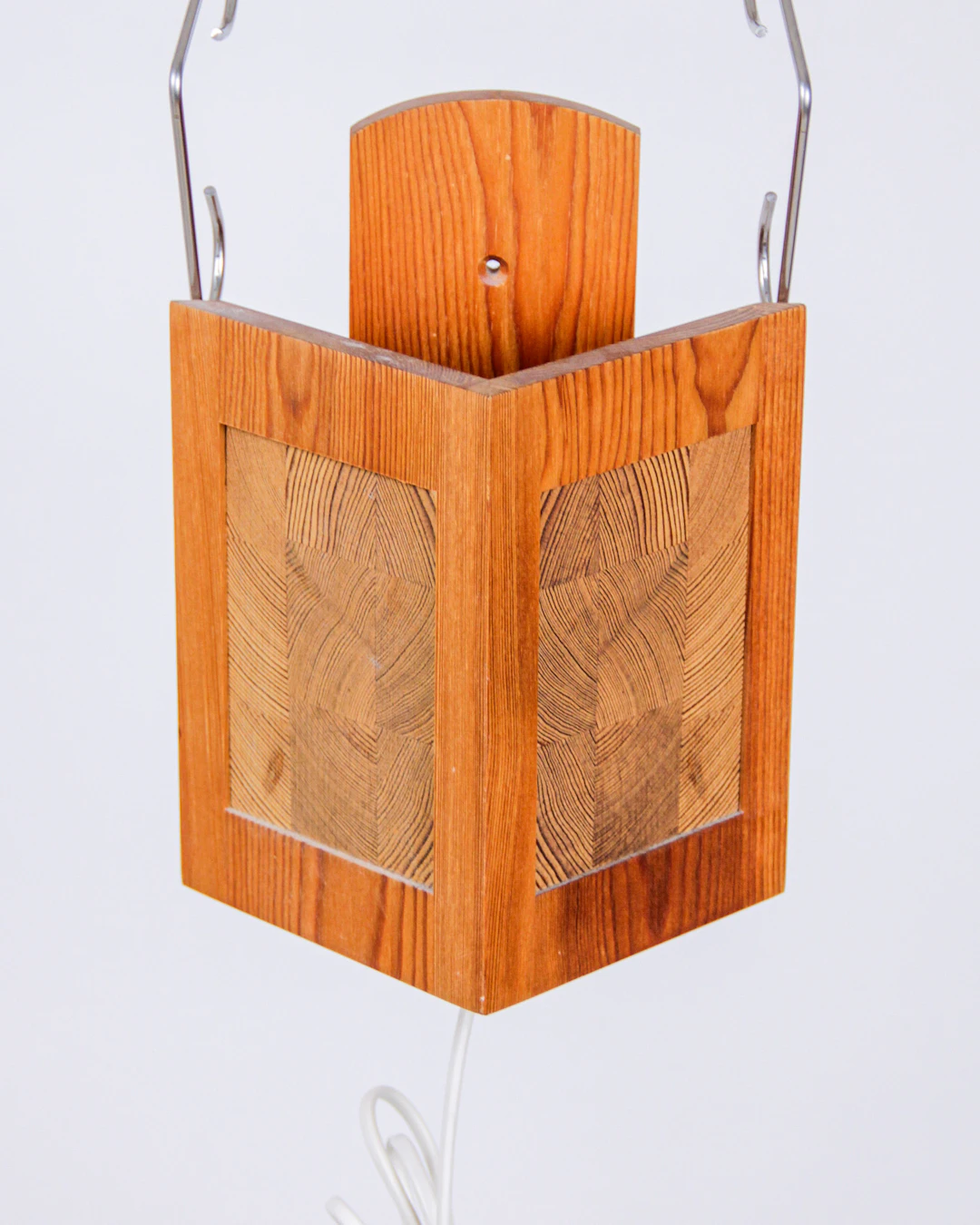 Vägglampa, furu