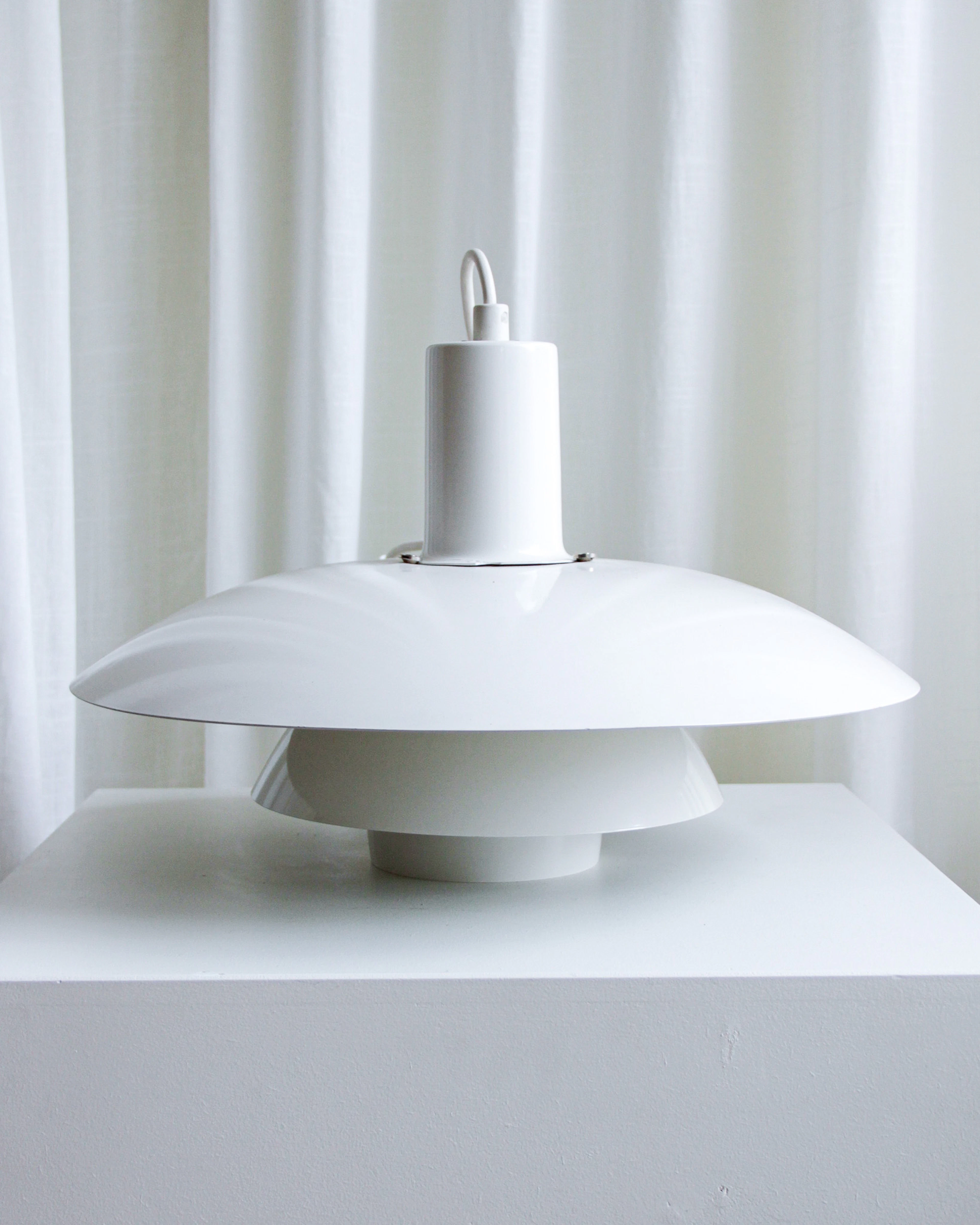 Taklampa, "PH 4/3", Poul Henningsen, lackerad metall, Louis Poulsen, Danmark