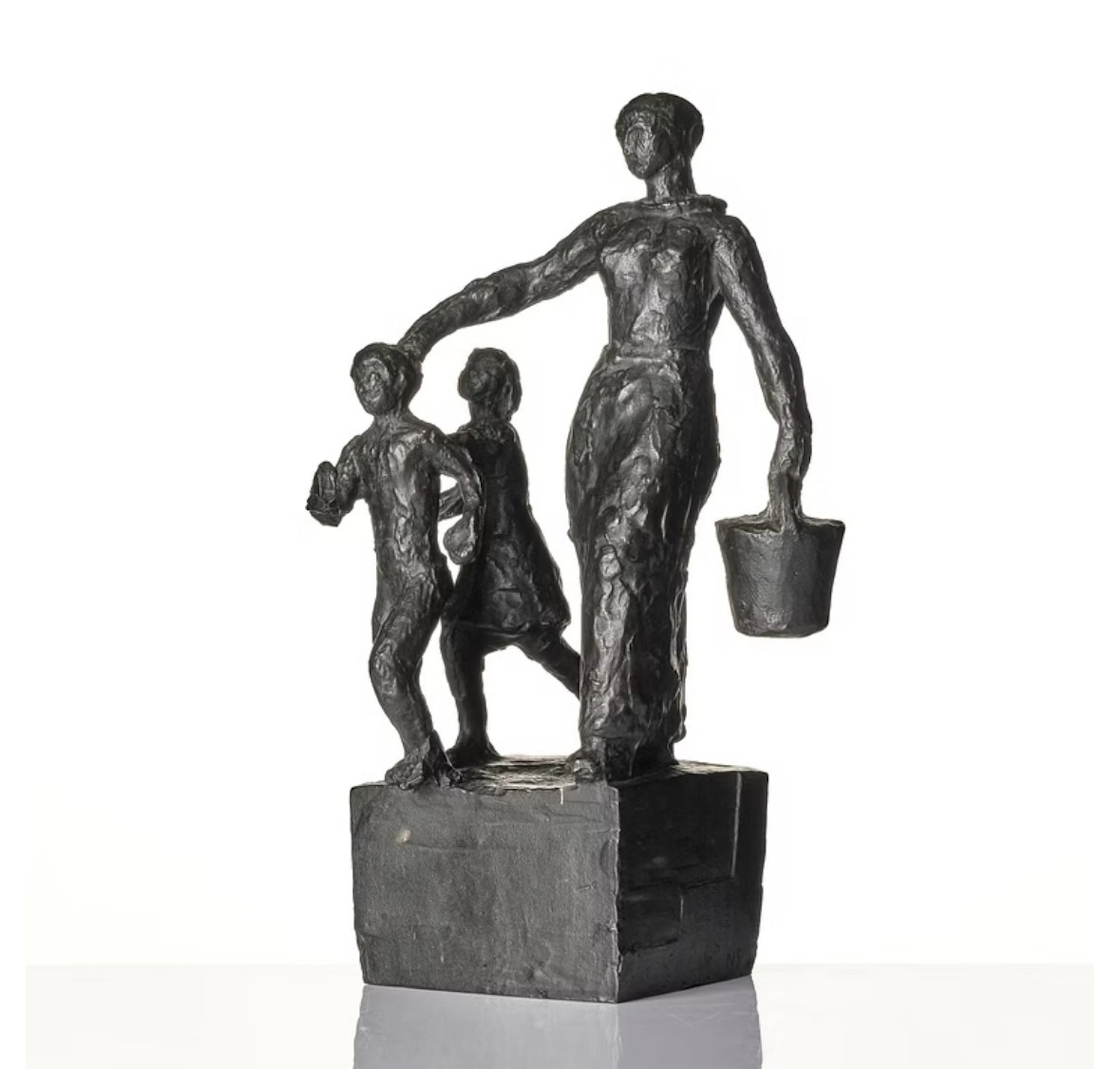Mother with children | Ninnan Santesson