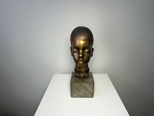 Womans Head | Helge Högbom