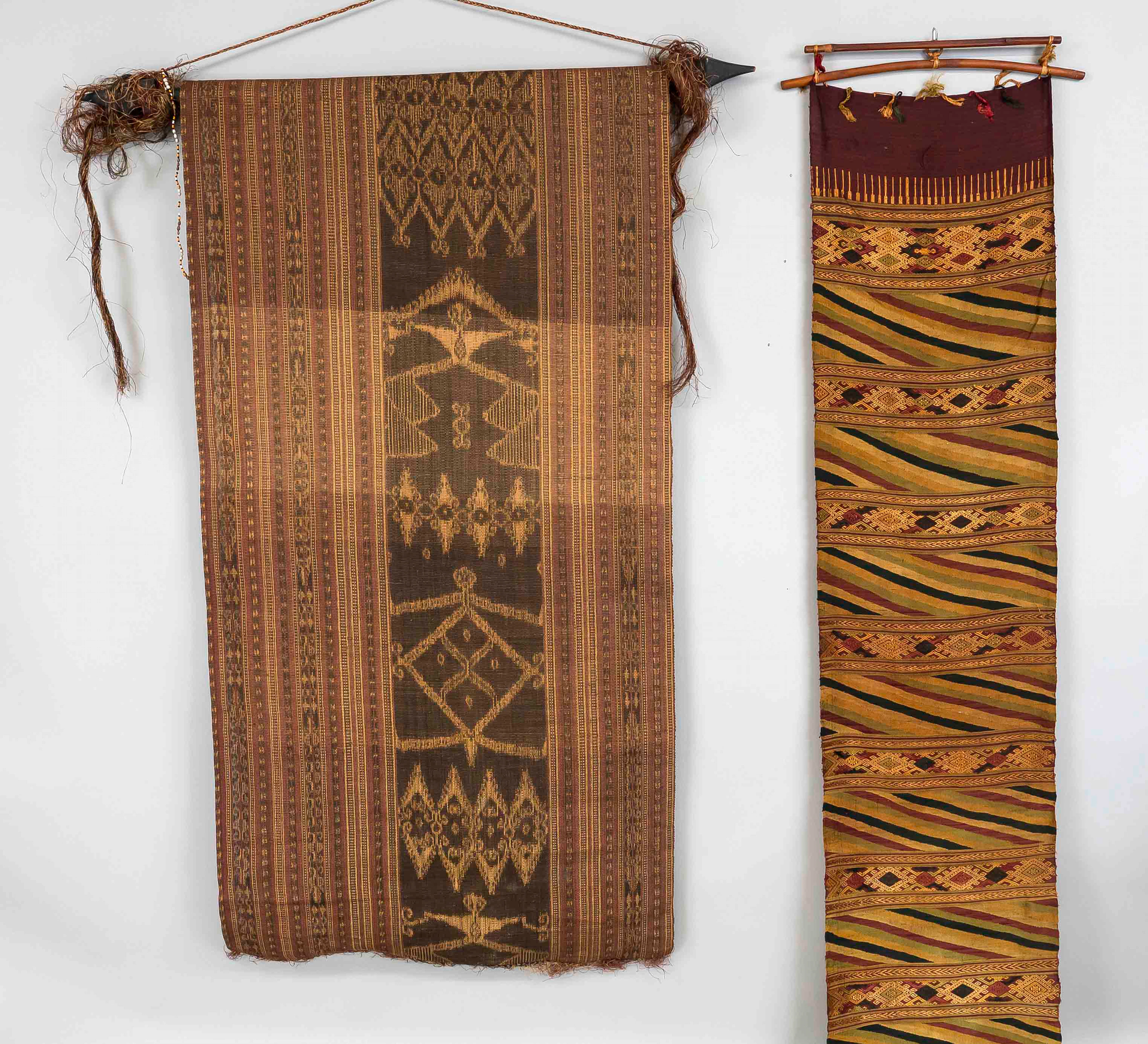 2 Textilien (Ikat), wohl Philippi