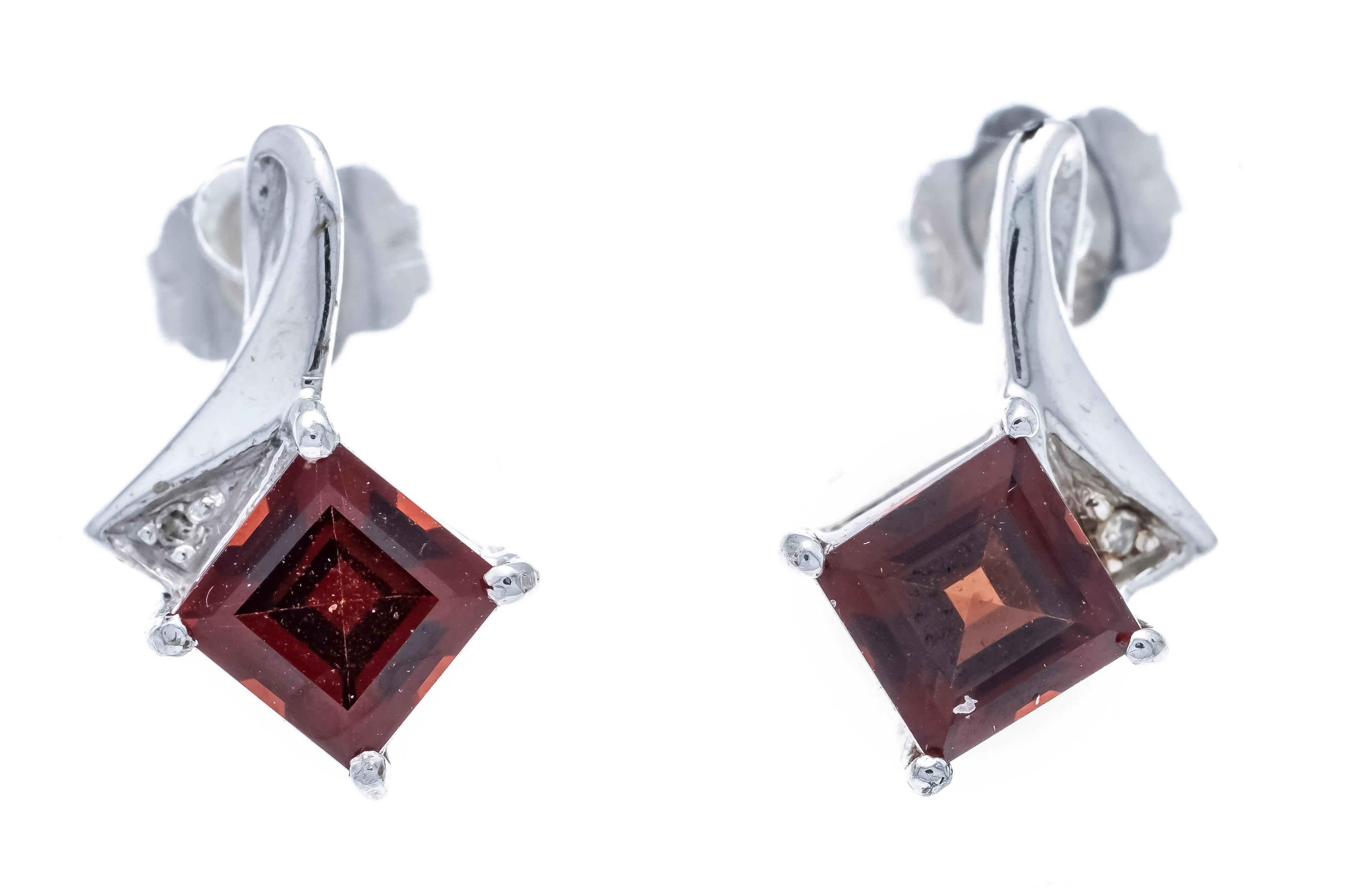 Granat-Diamant-Ohrstecker WG 375/