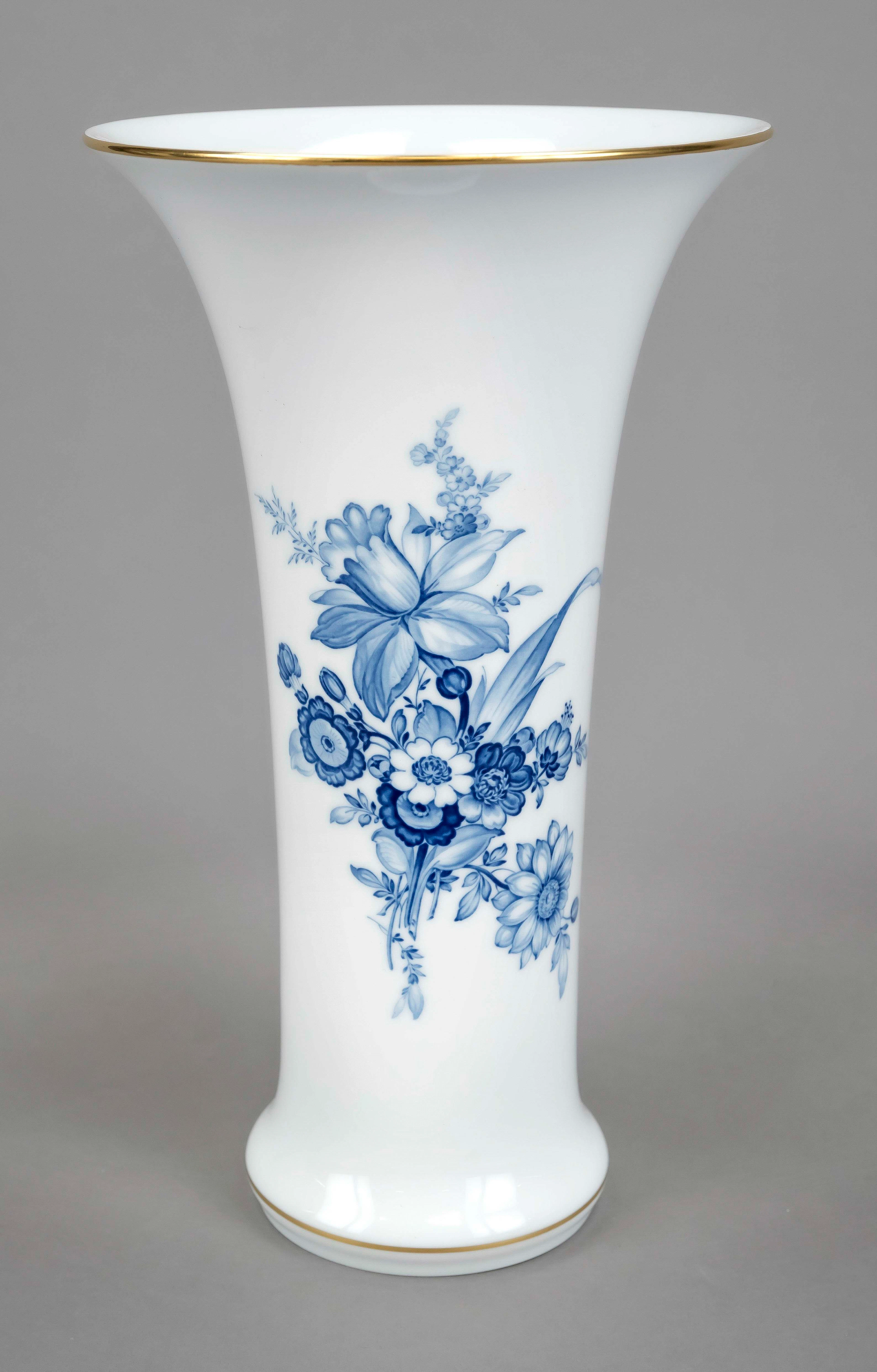 Große Trichtervase mit Bouquet, M