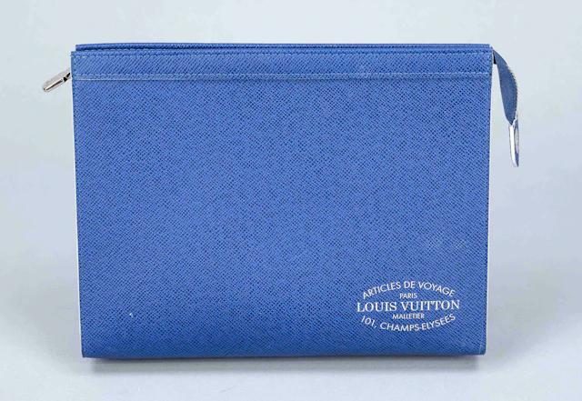 Louis Vuitton, Taiga Pochette Voy