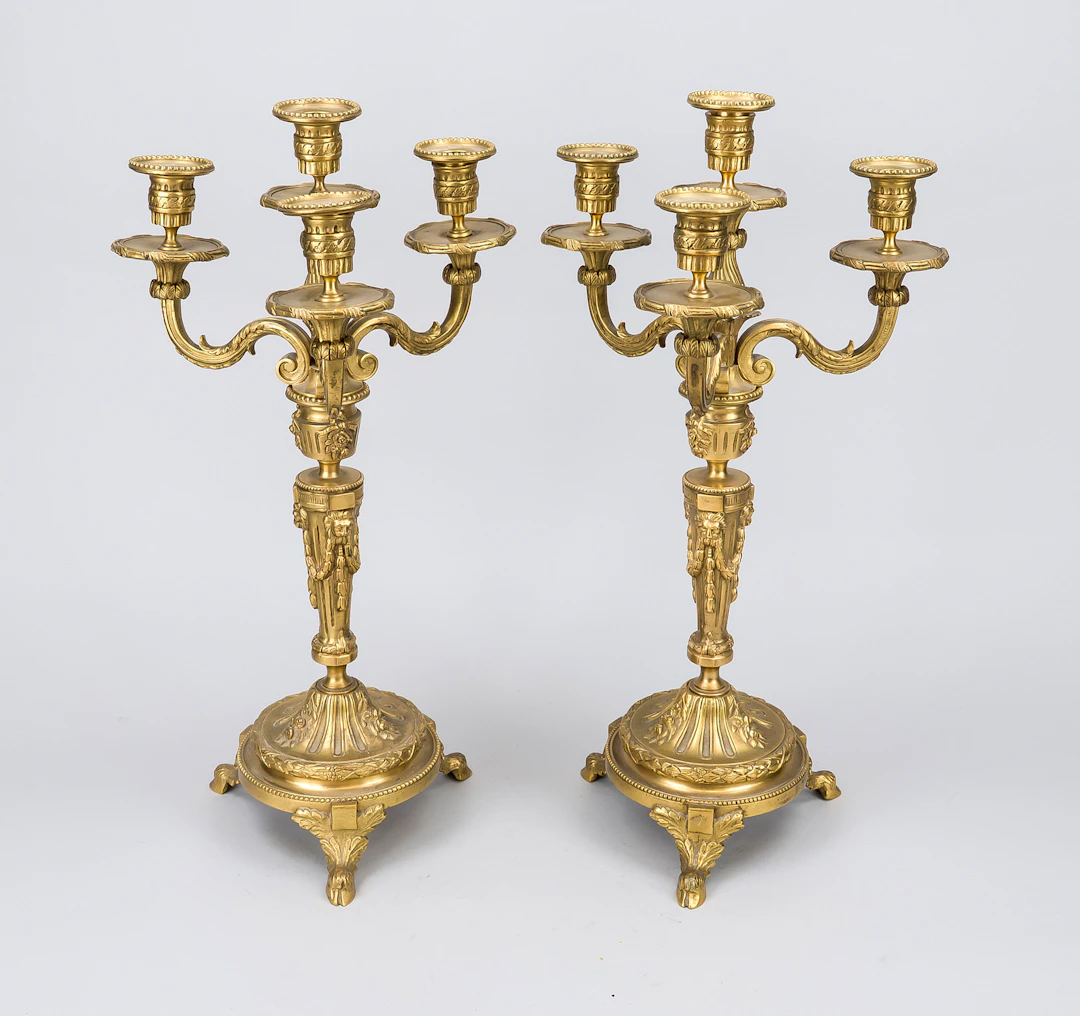 Paar Leuchter, 19. Jh., Bronze. R