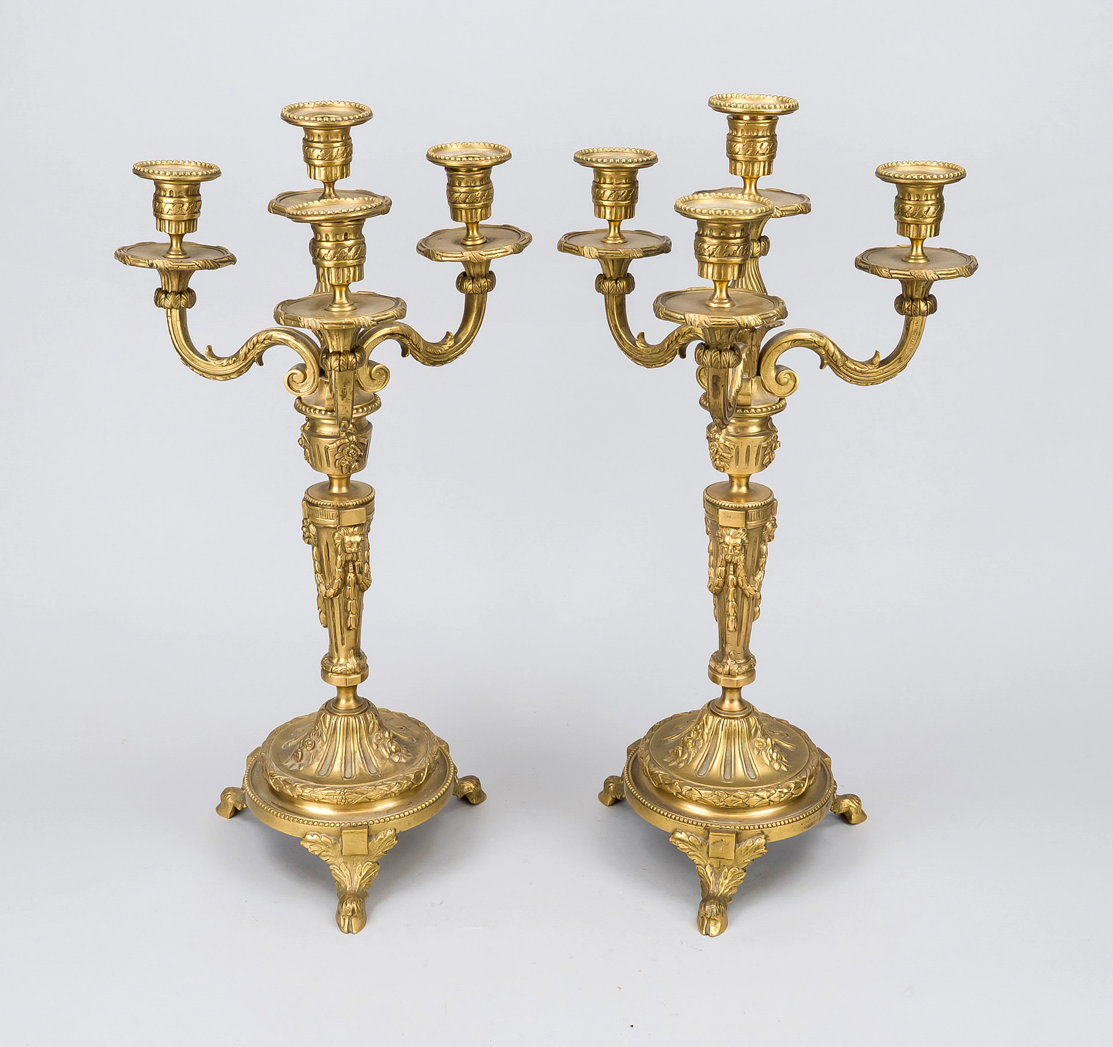 Paar Leuchter, 19. Jh., Bronze. R