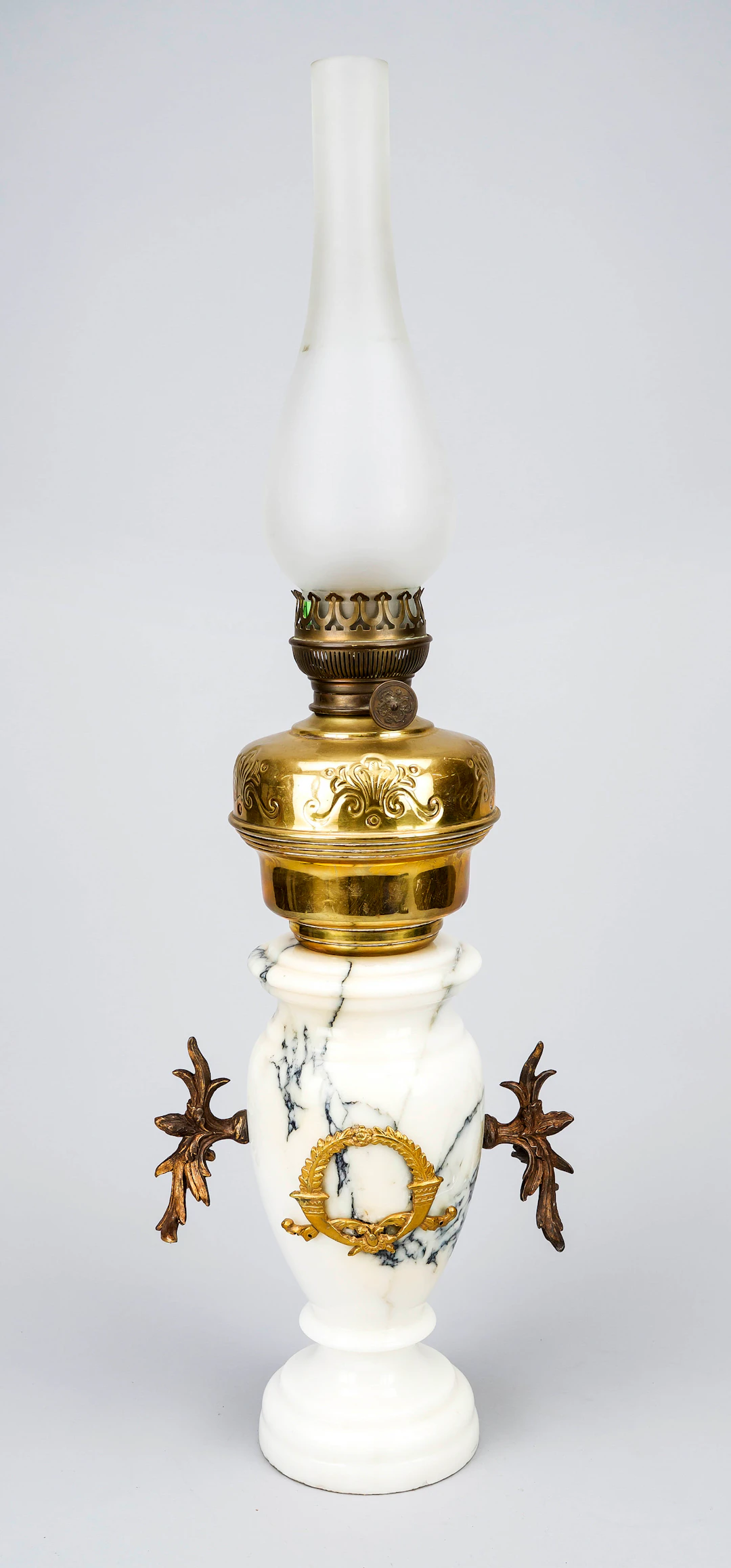 Petroleumlampe (Mariage), Marmorf