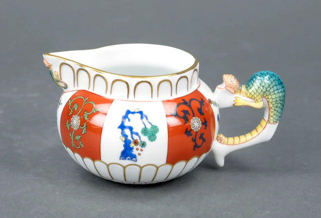 Kännchen mit Drachenhenkel, Heren