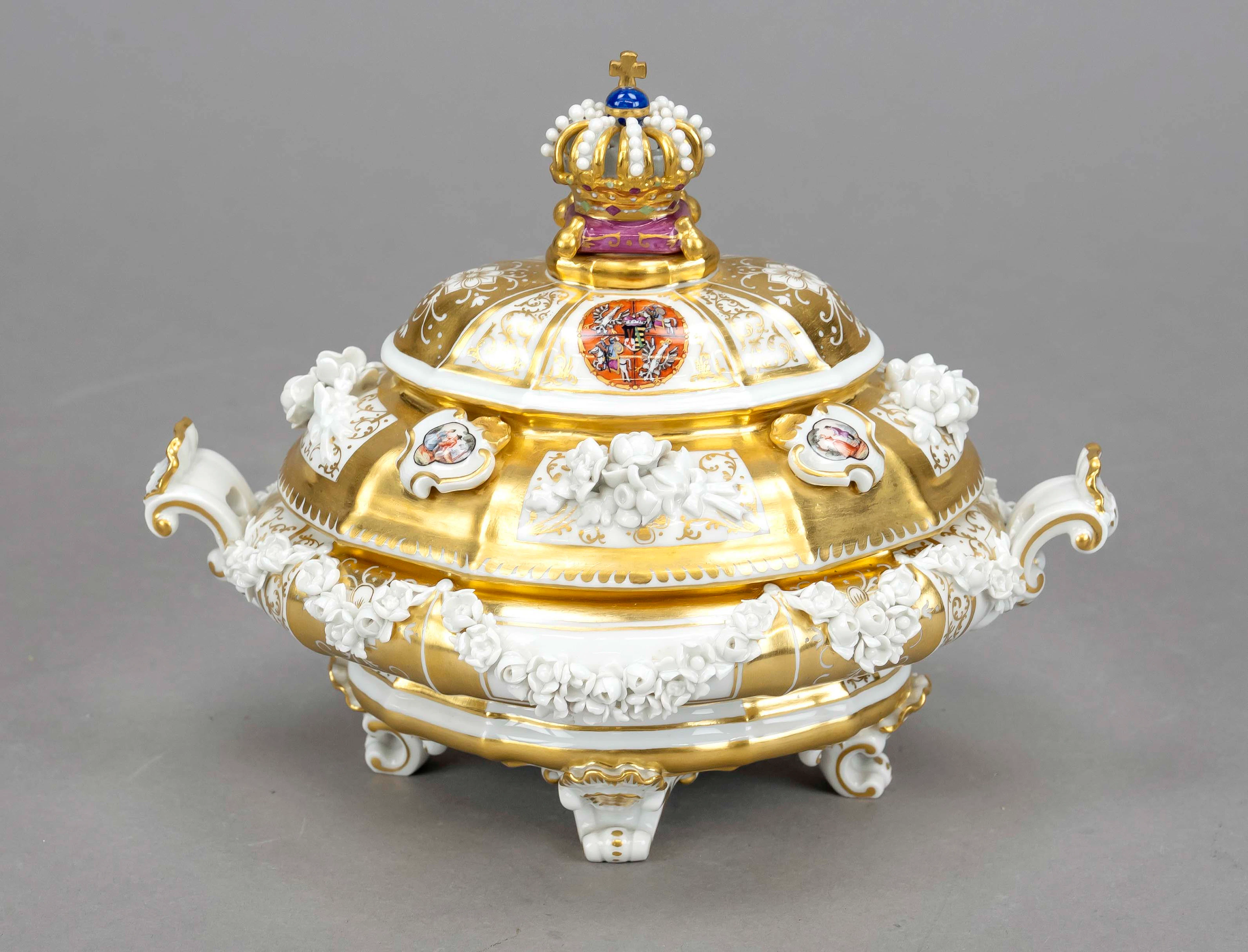 Prunkvolle Deckelterrine, Meissen