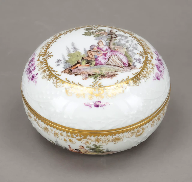 Runde Deckeldose, Meissen, um 198