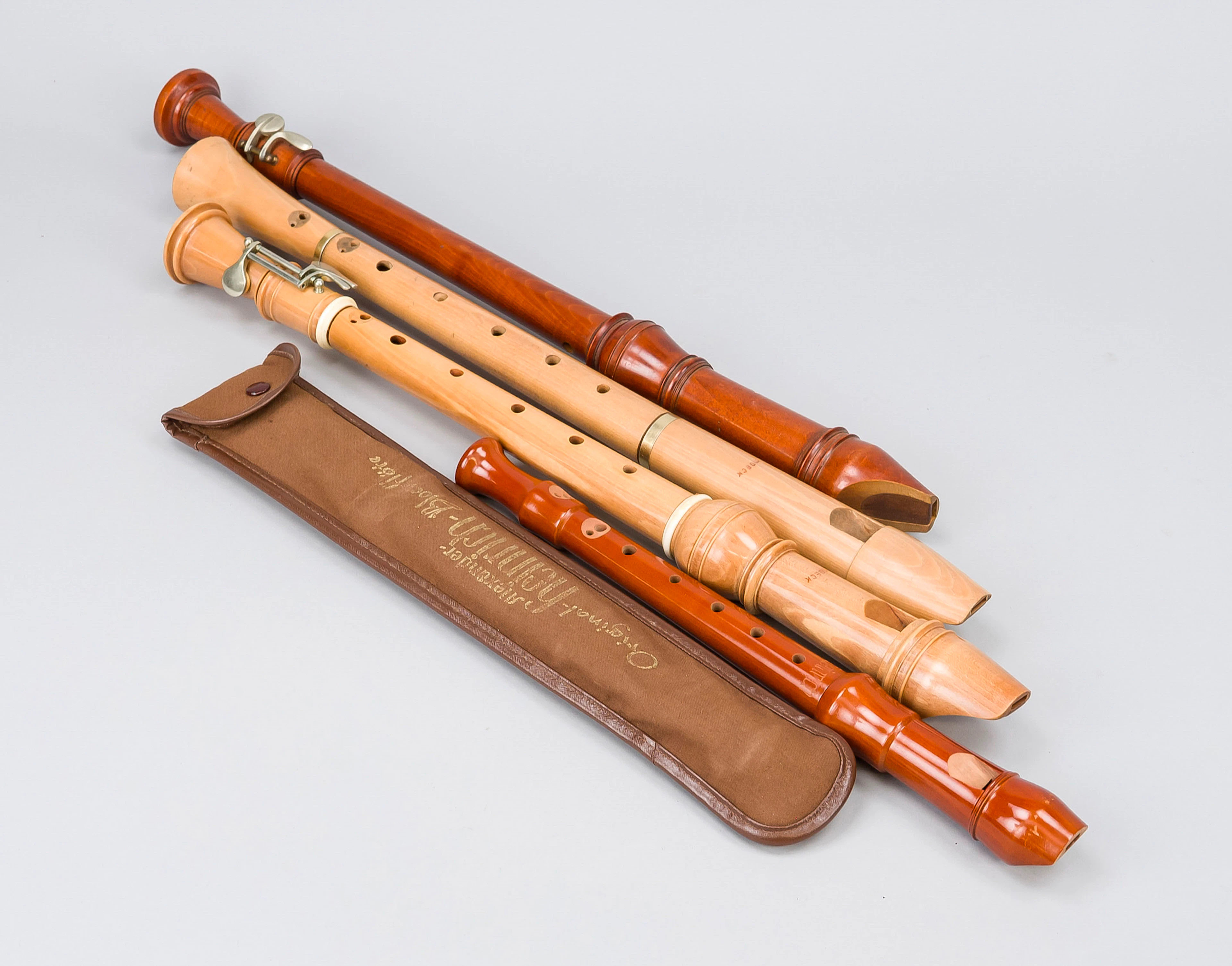 4 Flöten, 2. H. 20. Jh., Holz und