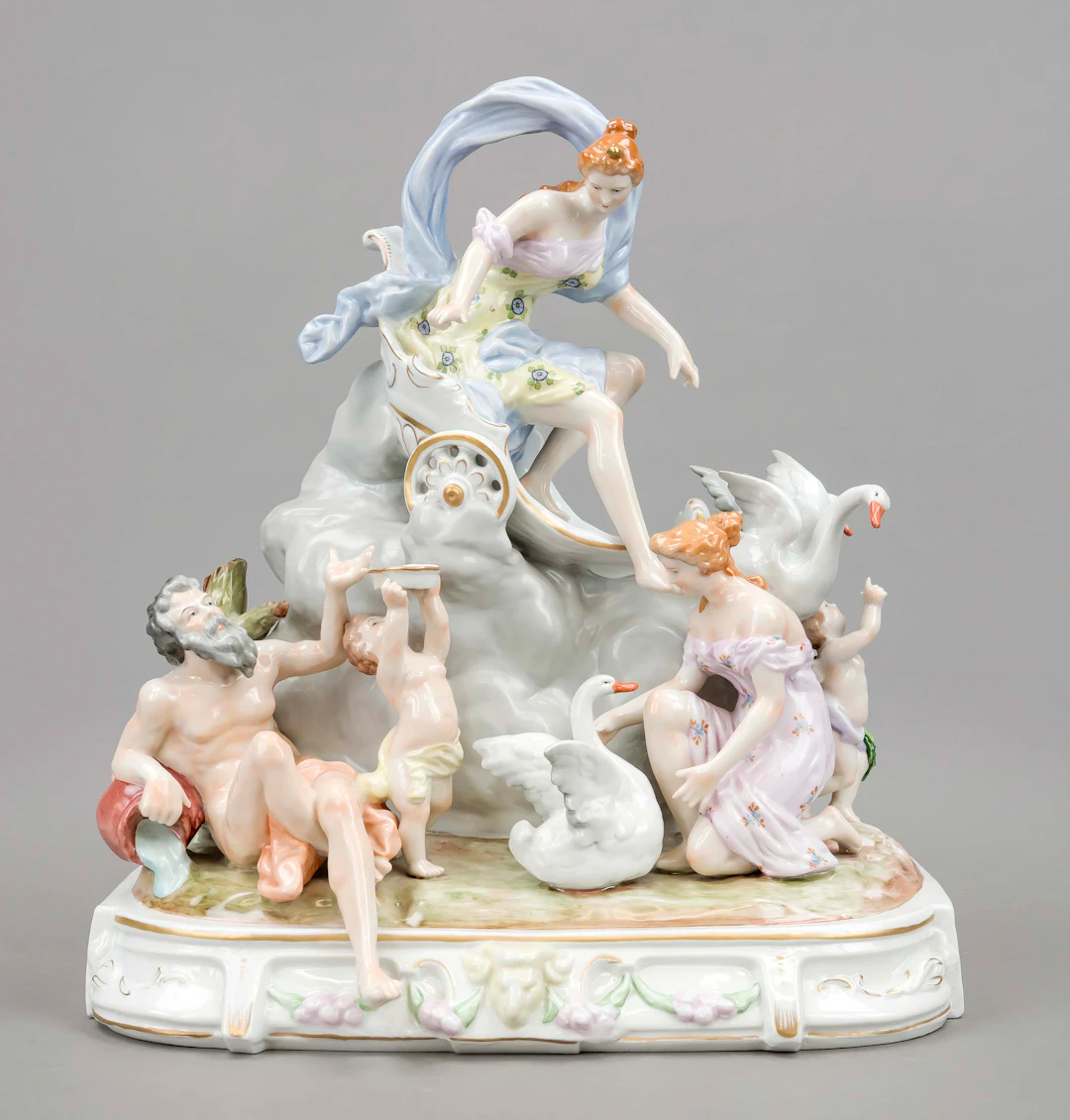 Große mythologische Figurengruppe