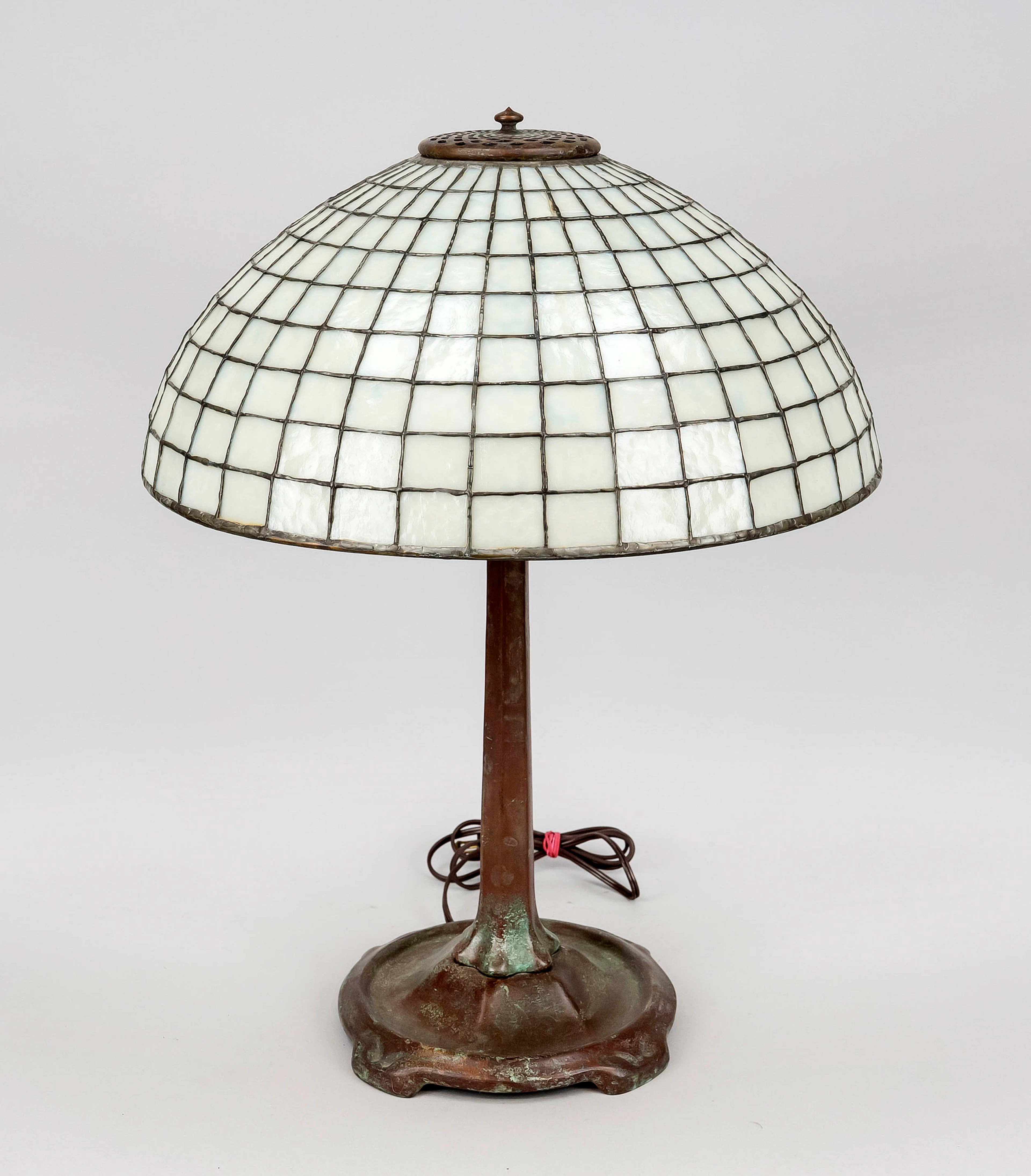 Tischlampe im Tiffany-Stil, Mitte