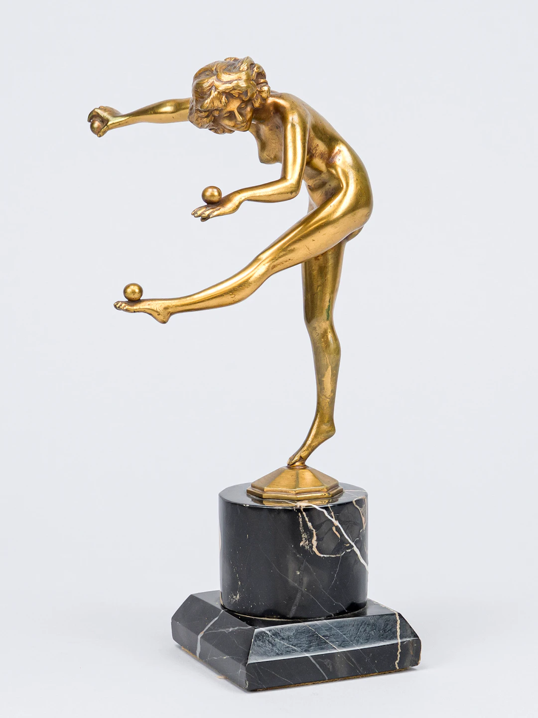 Unbekannter Bildhauer um 1925, Jo