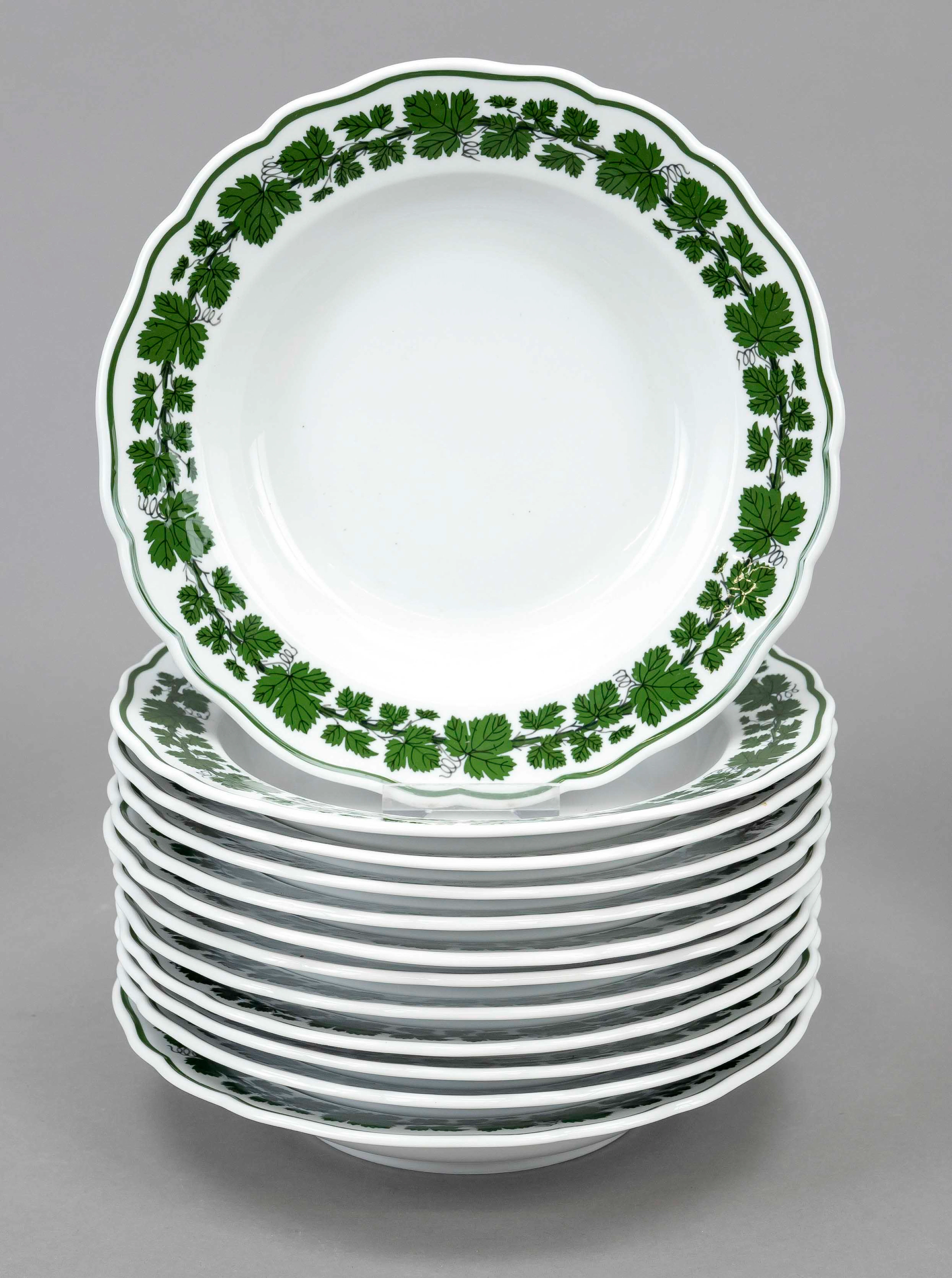 12 tiefe Teller, Meissen, 1970-80