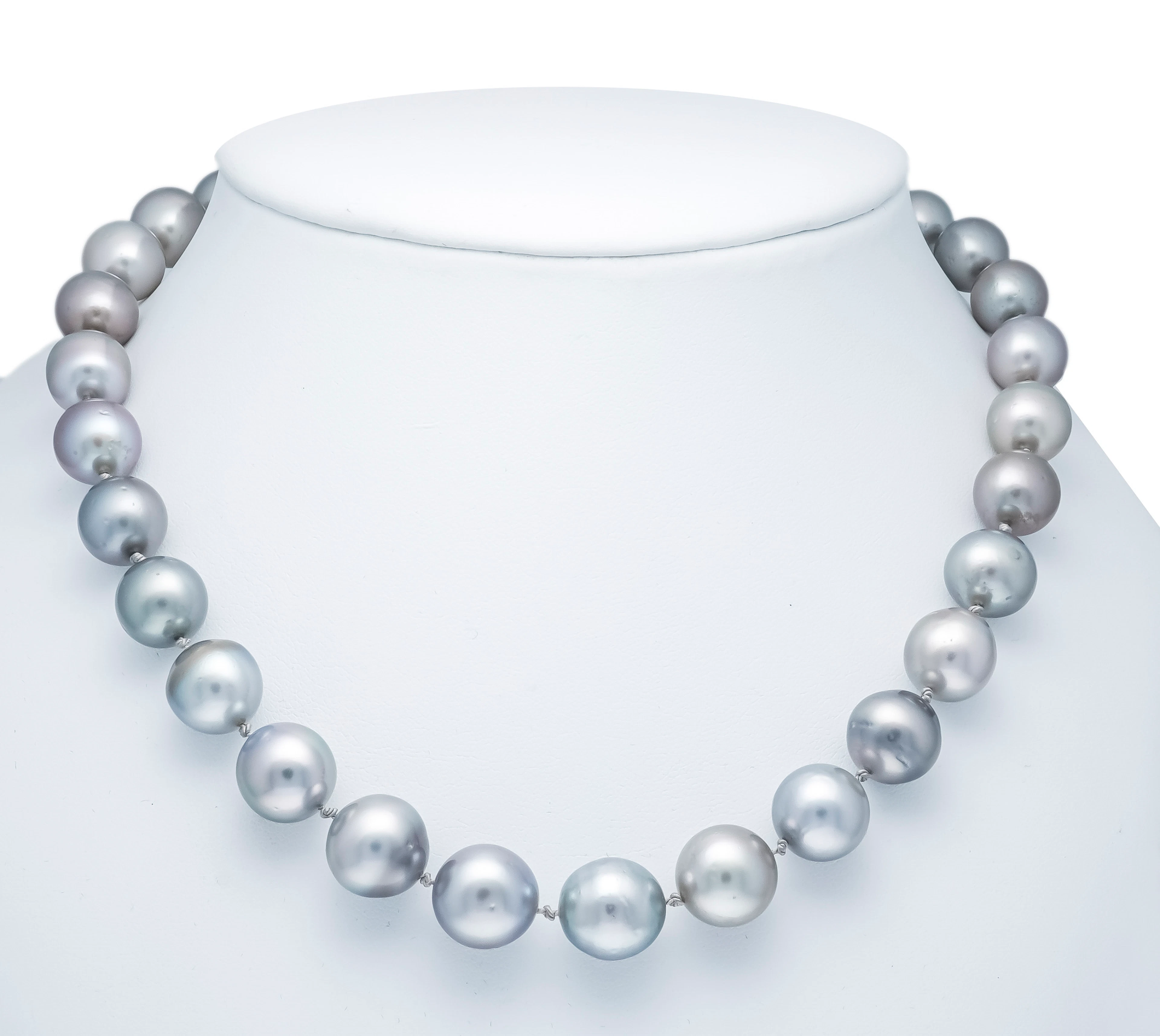 Tahitiperlen-Collier mit Kugelste