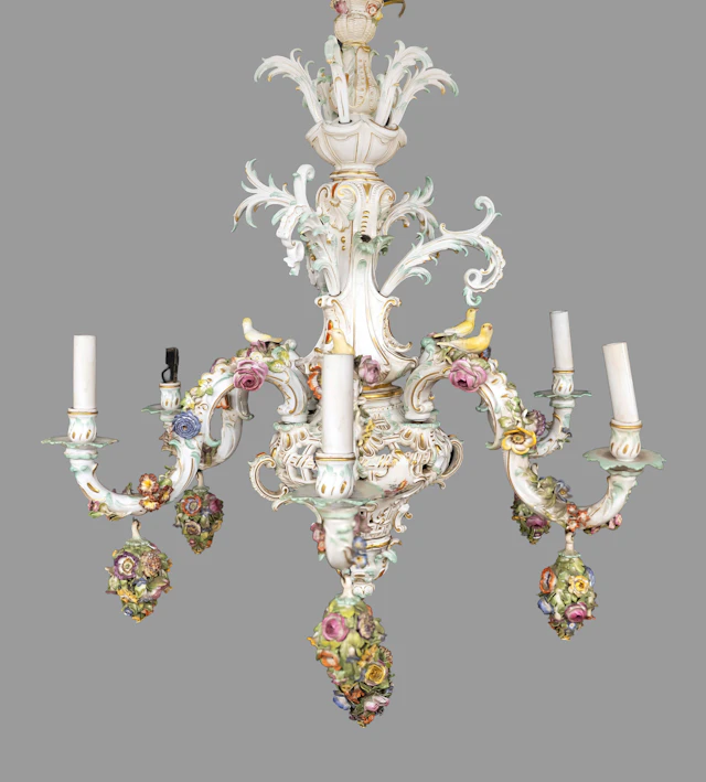 Prunkvoller Kronleuchter, Meissen