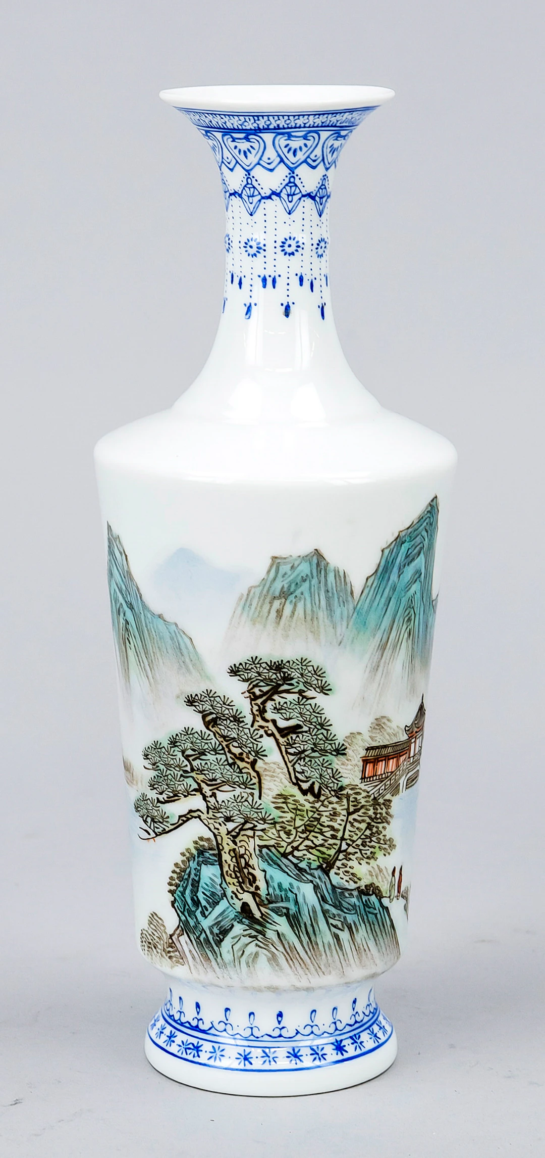 Vase aus Eierschalen Porzellan, C
