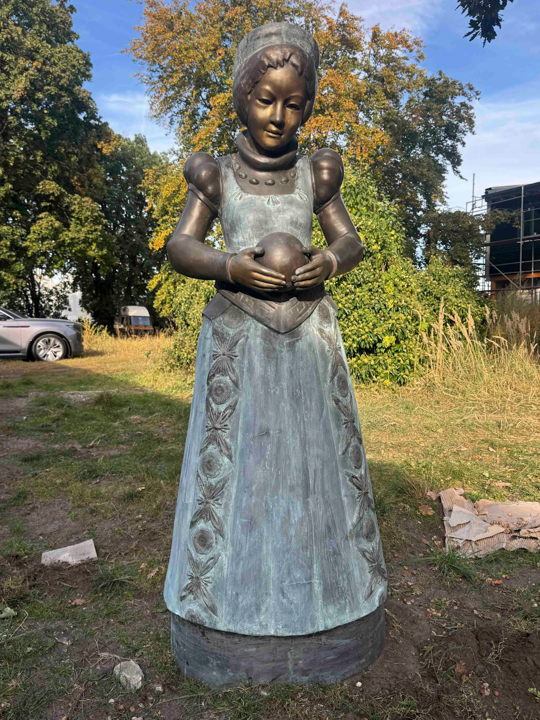 Große Gartenfigur Märchenprinzess