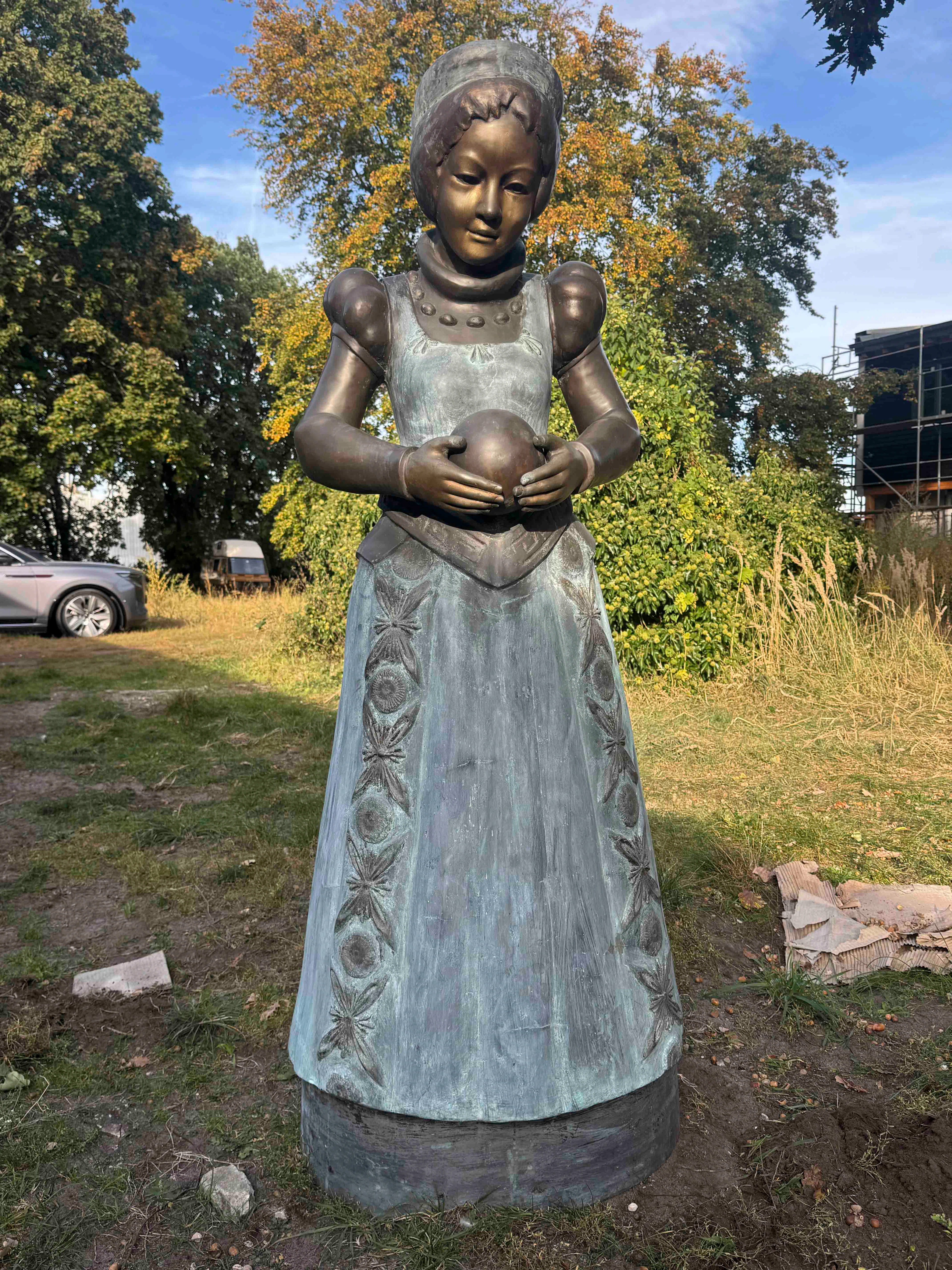Große Gartenfigur Märchenprinzess