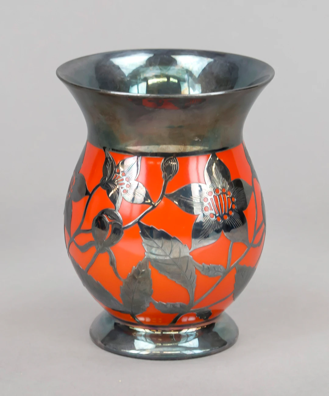 Art Déco Vase mit Silberoverlay a