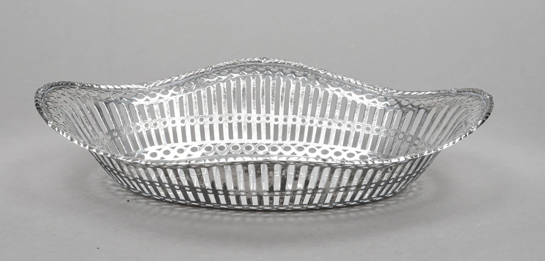 Ovale Schale, Deutsch, 1. H. 20.