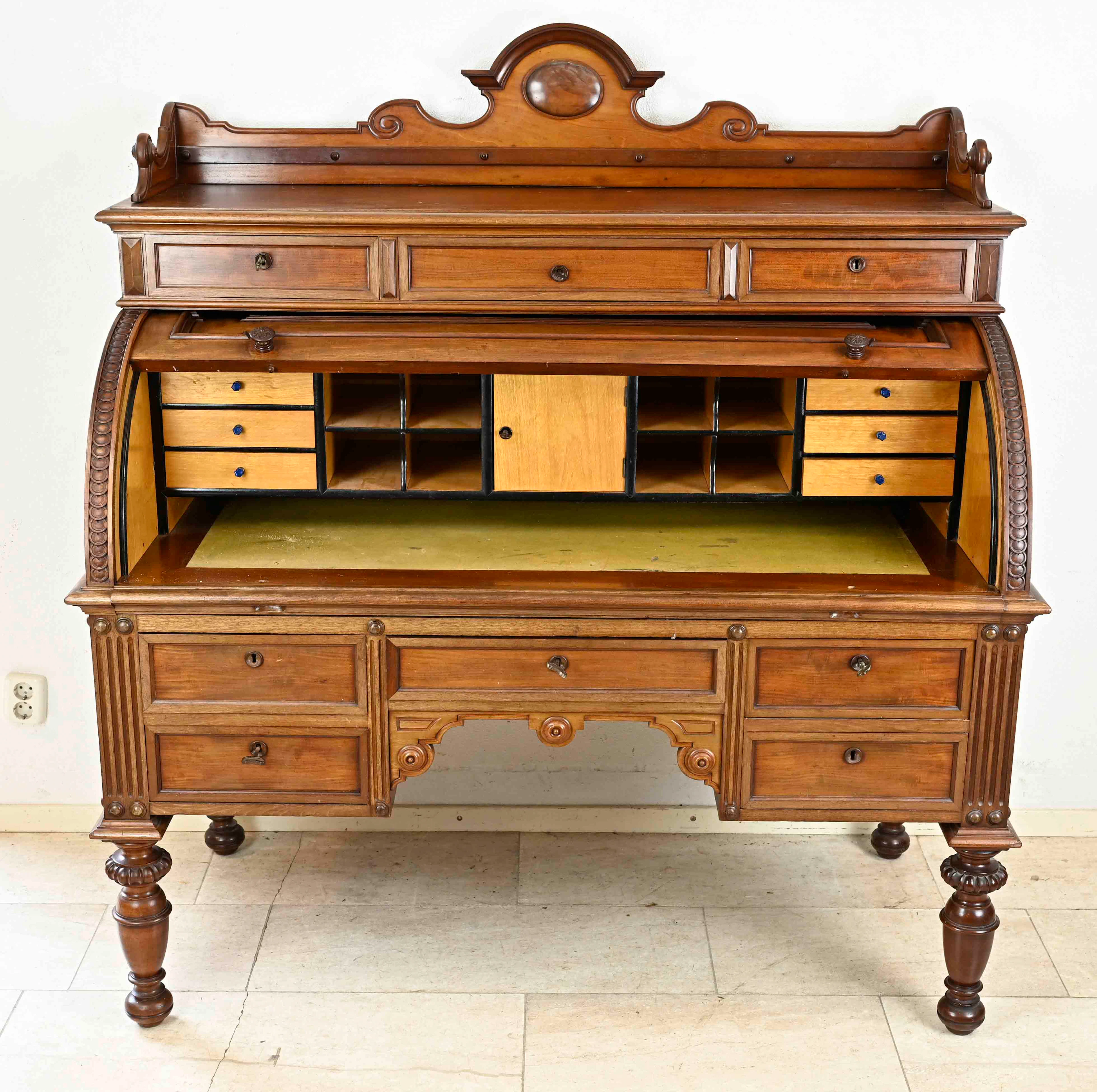 Gründerzeit-Rollbüro um 1880, Wal