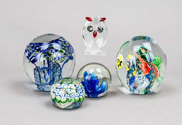 Vier Paperweights, 2. H. 20. Jh.