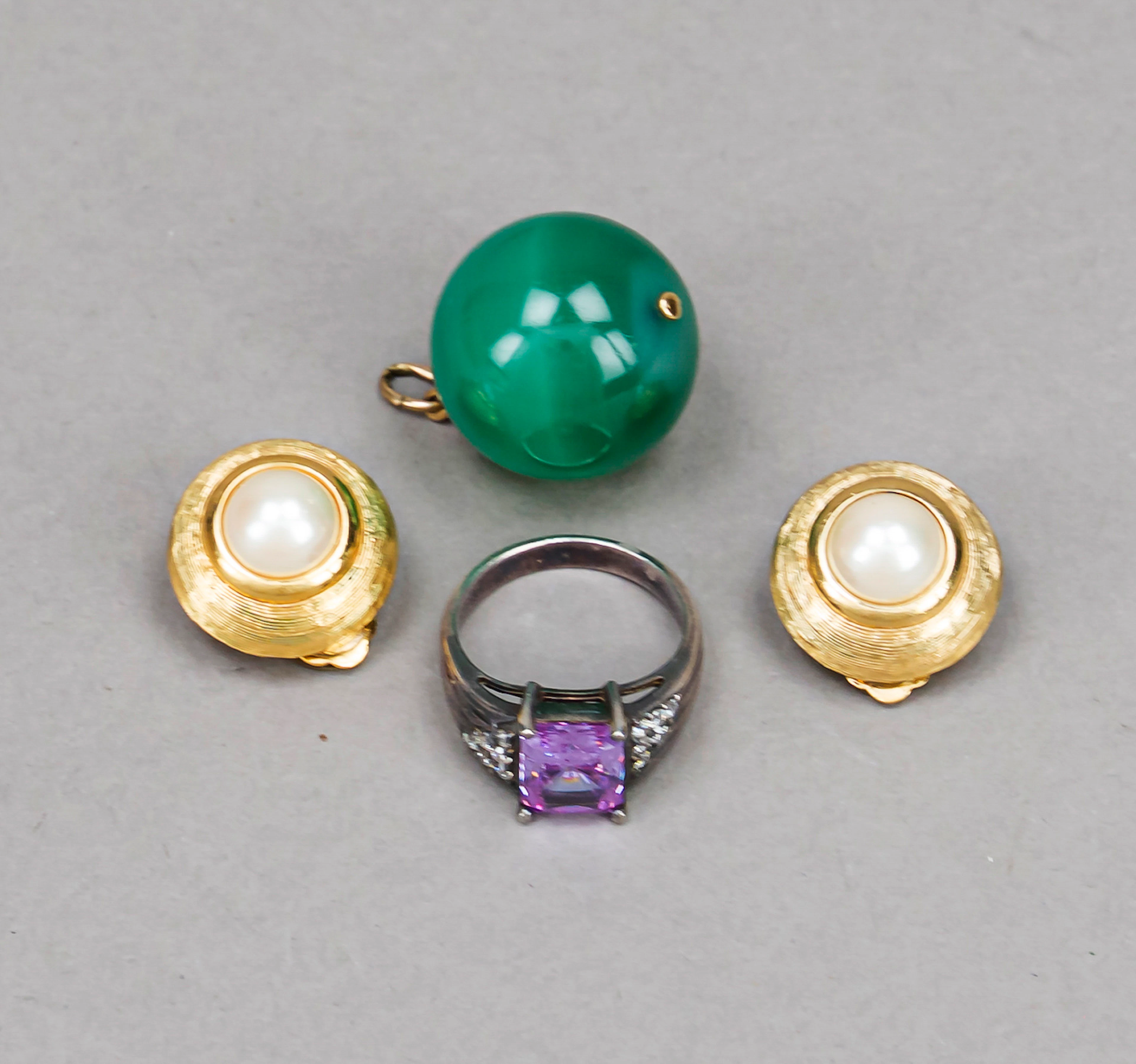 Konvolut von vier Teilen Schmuck