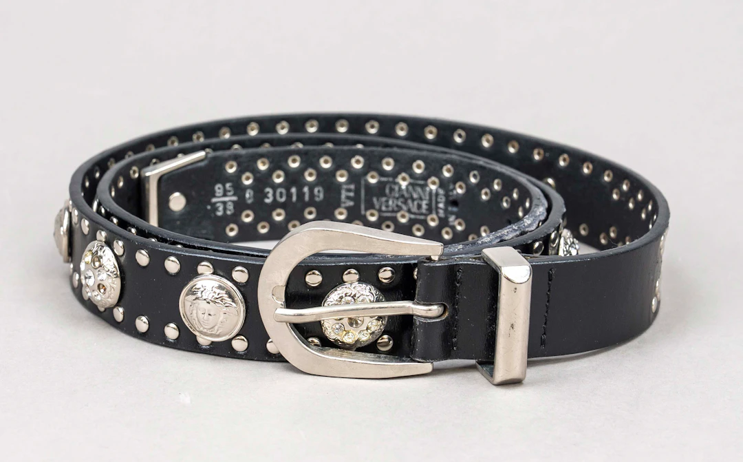 Versace, Gürtel, schwarzes Leder