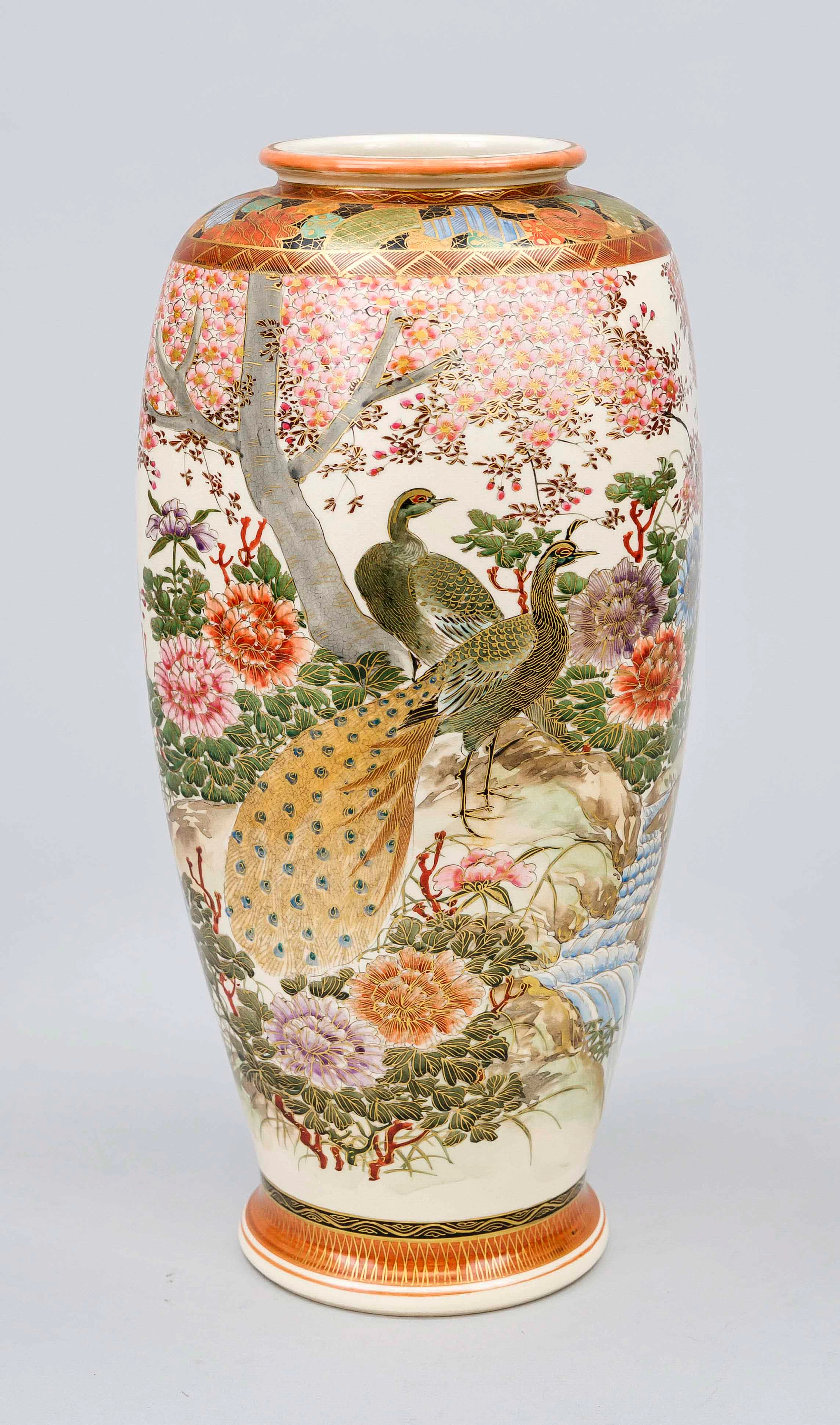 Satsuma Vase, Japan, 1. H. 20. Jh