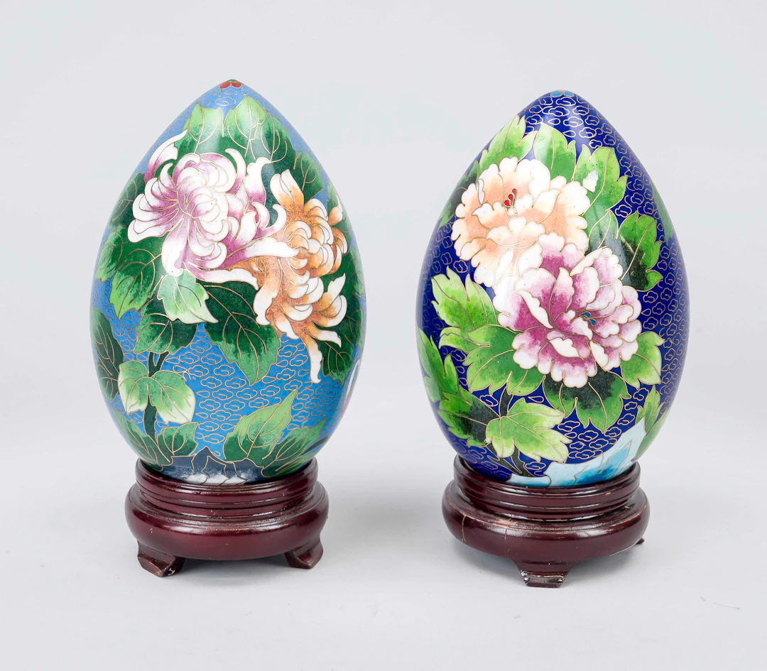 2 Cloisonné Eier, China, 20. Jh.