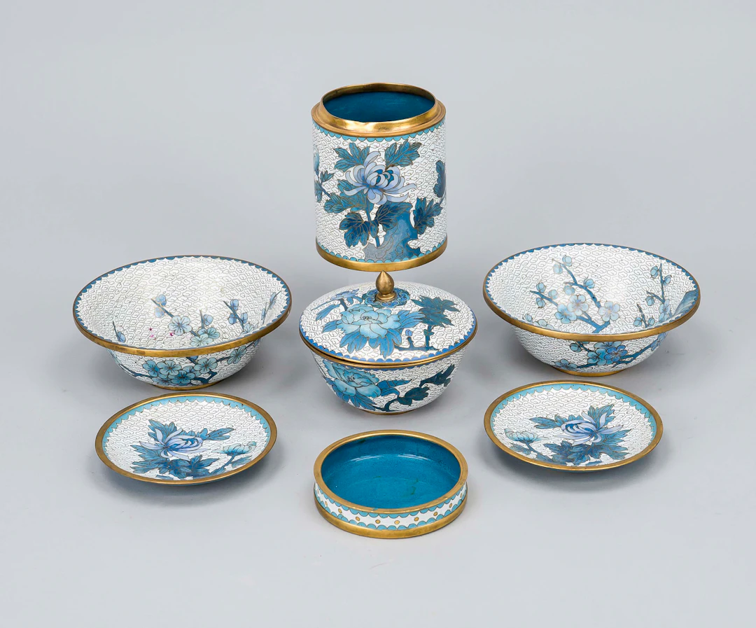 6 Teile Cloisonné, China, 20. Jh.