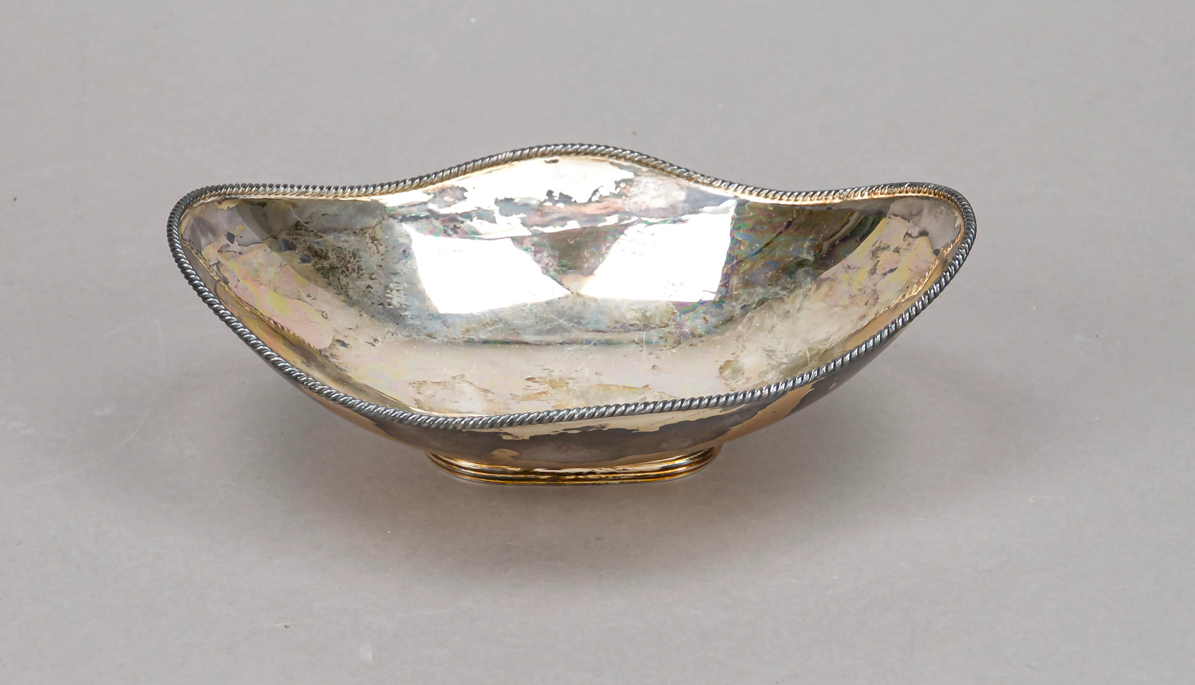 Ovale Schale, Deutsch, 2. H. 20.