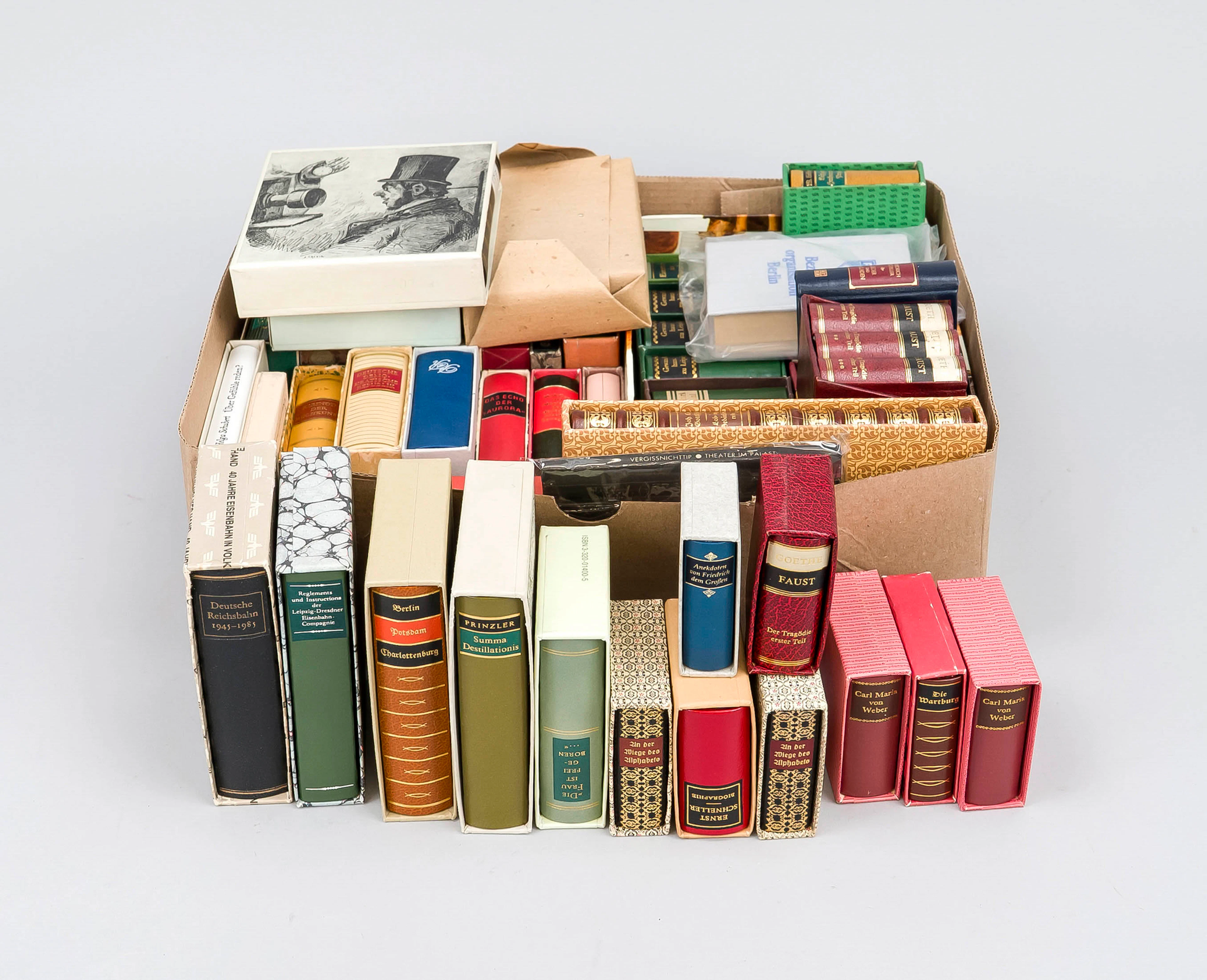 Konvolut ca. 50 Mini Bücher DDR