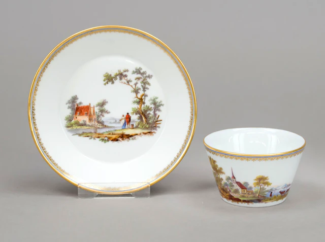 Tasse mit UT, KPM Berlin, um 178
