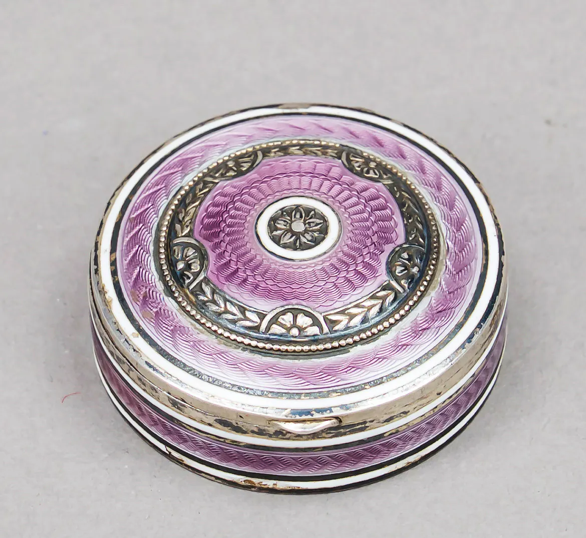 Rundes Döschen, um 1900, MZ, Silb