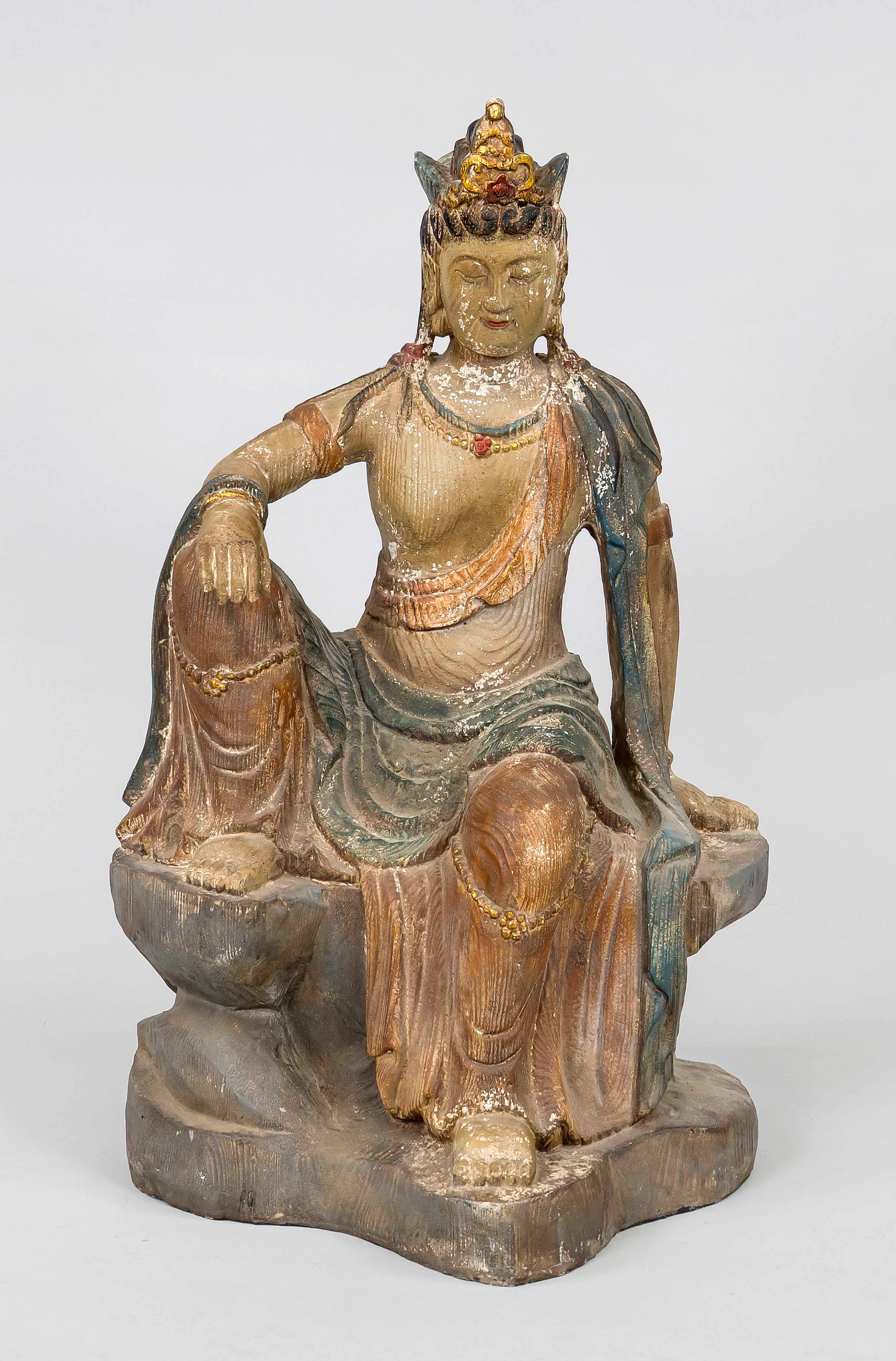 Große Figur der Guanyin auf einem