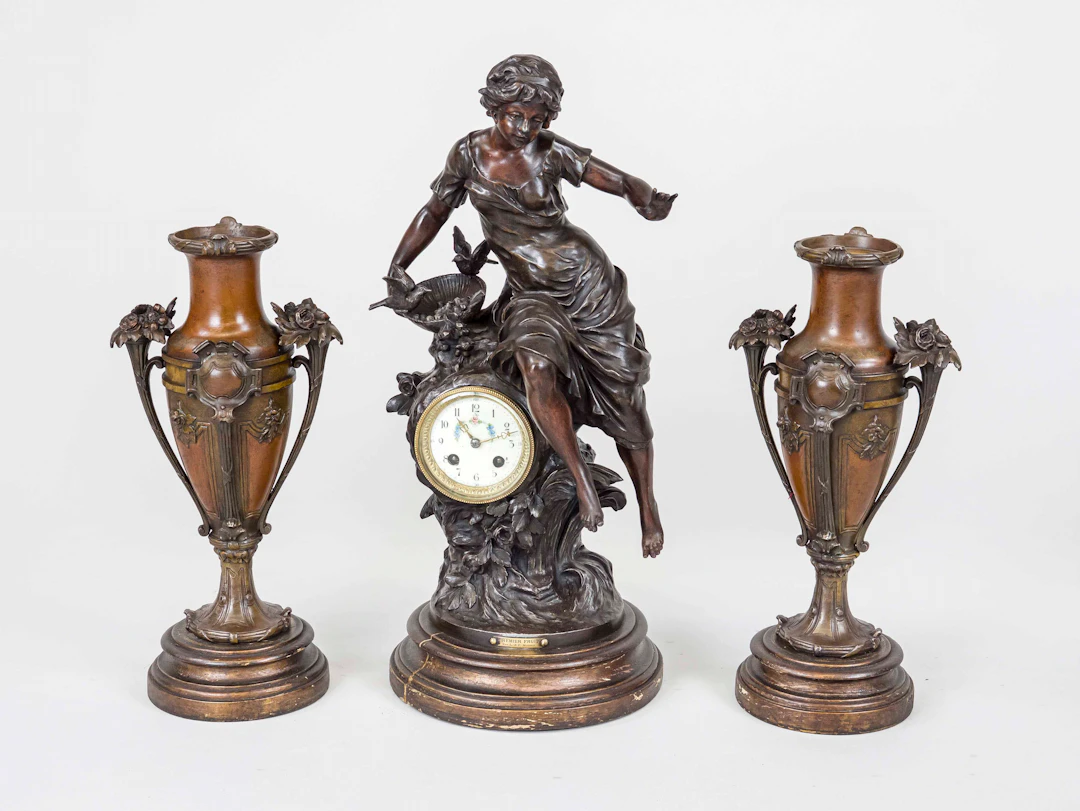 Historismus - Figurenpendule, 3-t