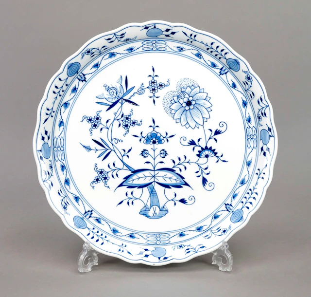 Großes rundes Tablett, Meissen, M