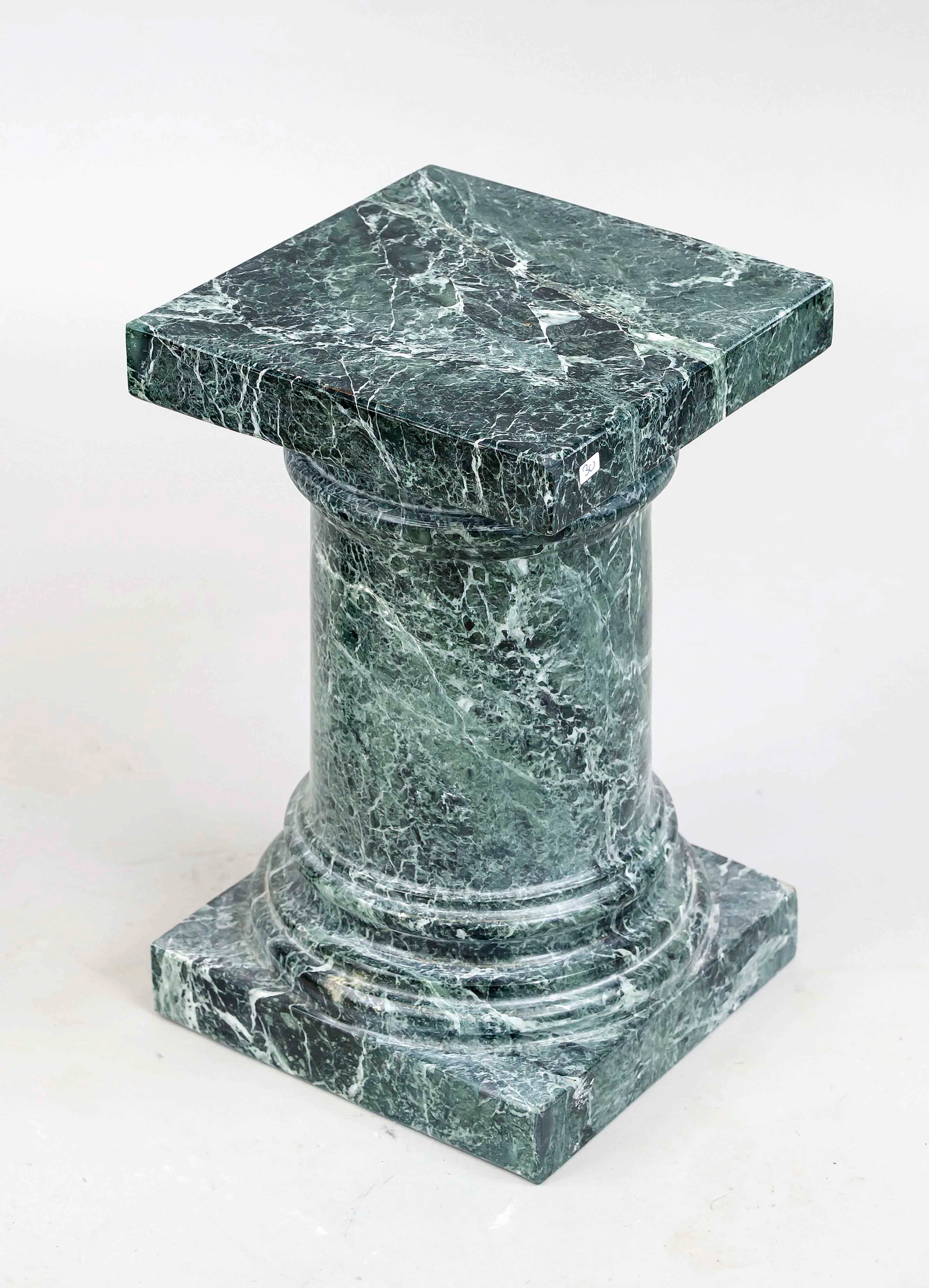 Säule/Postament, 20. Jh., spinatg